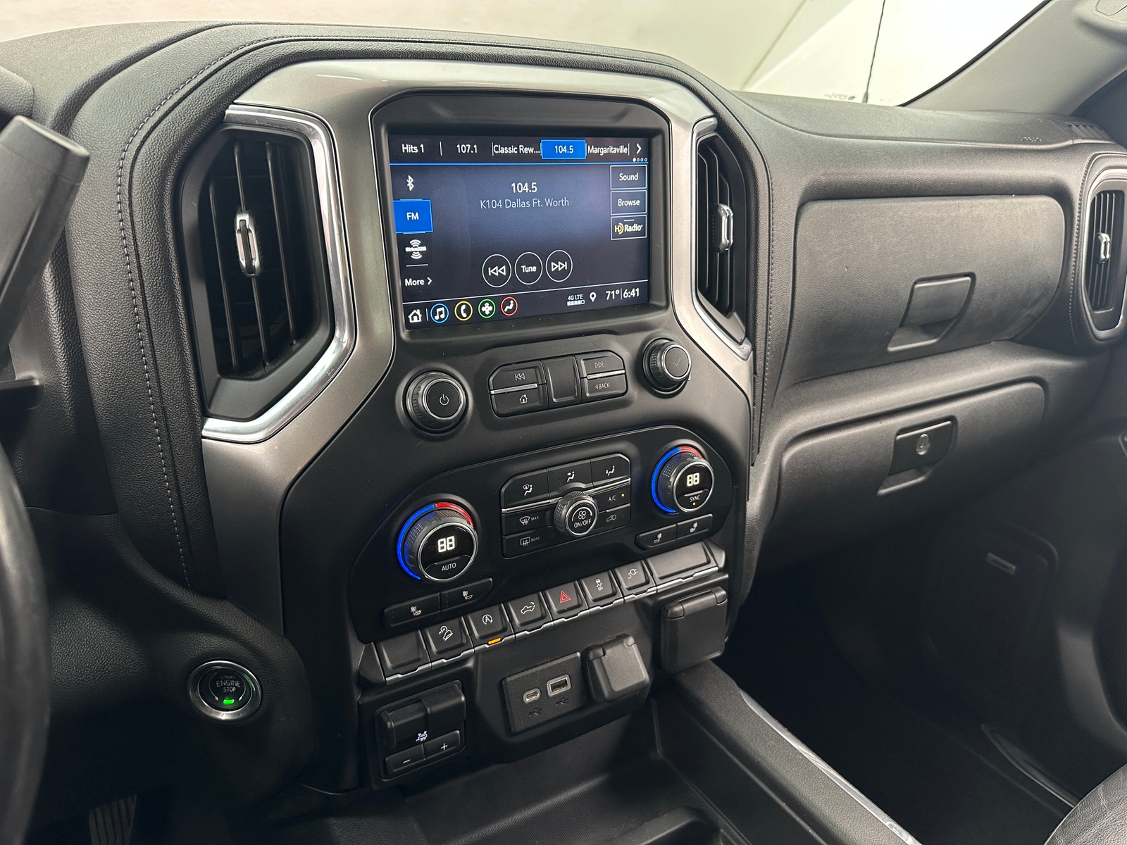 Thumbnail: 2019 Chevrolet Silverado 1500 - 4