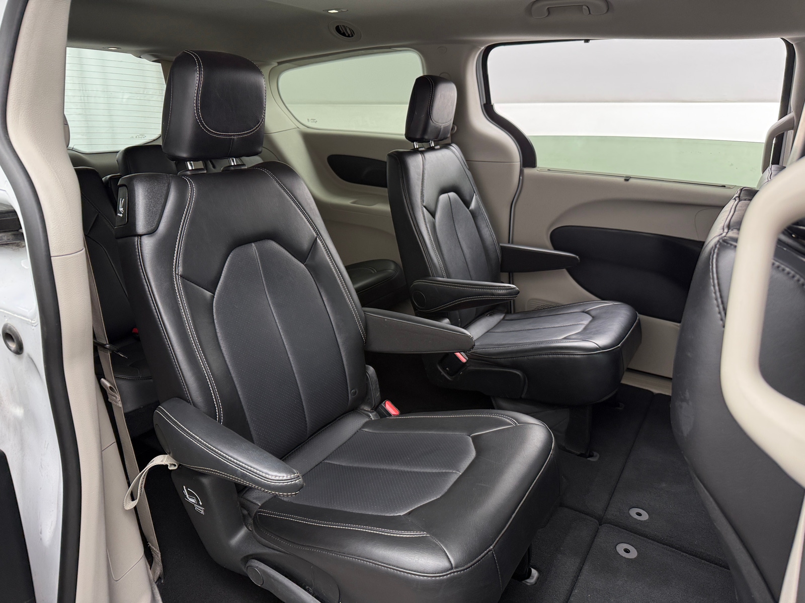 Thumbnail: 2024 Chrysler Pacifica - 5