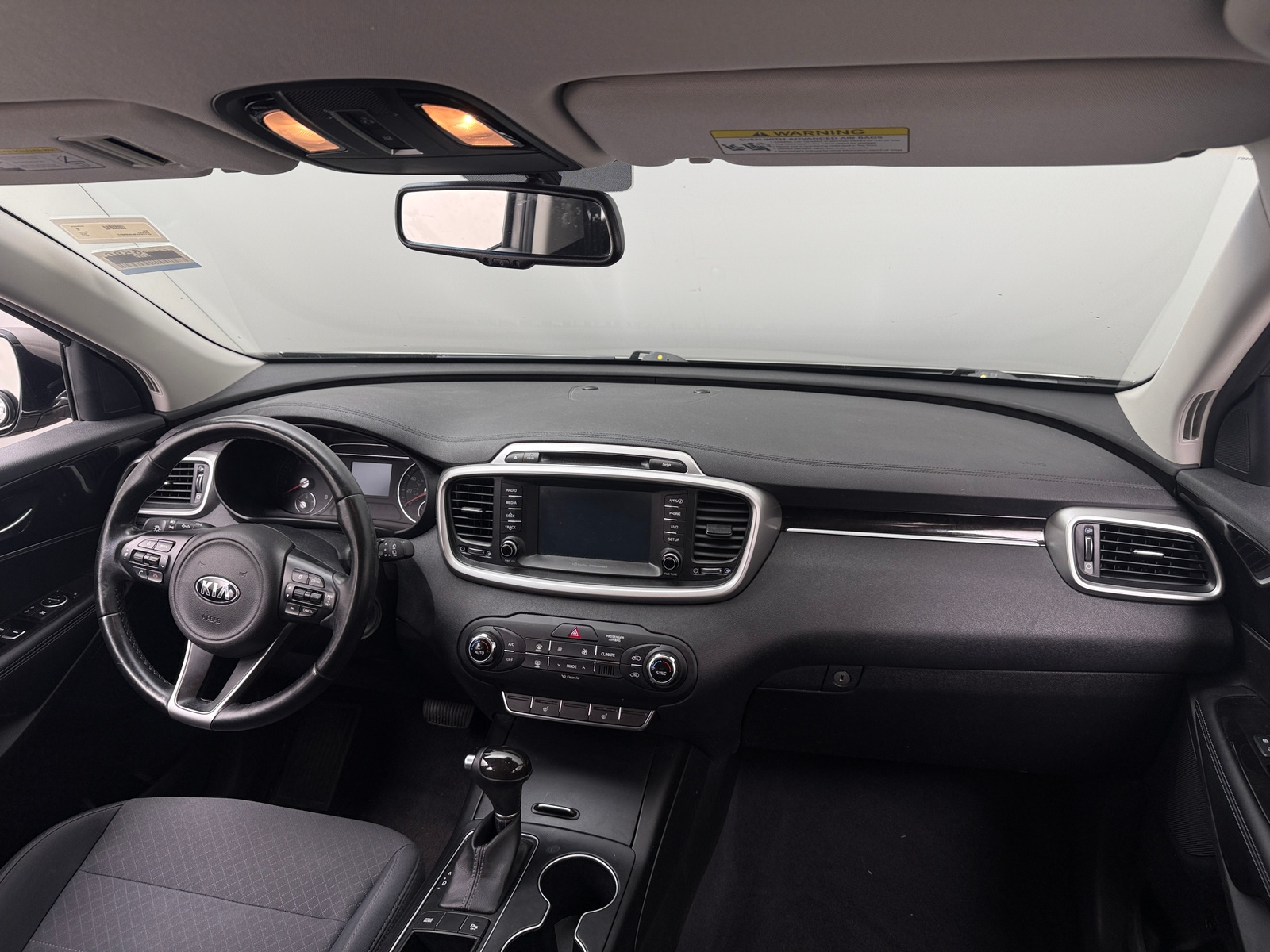 Thumbnail: 2018 Kia Sorento - 3