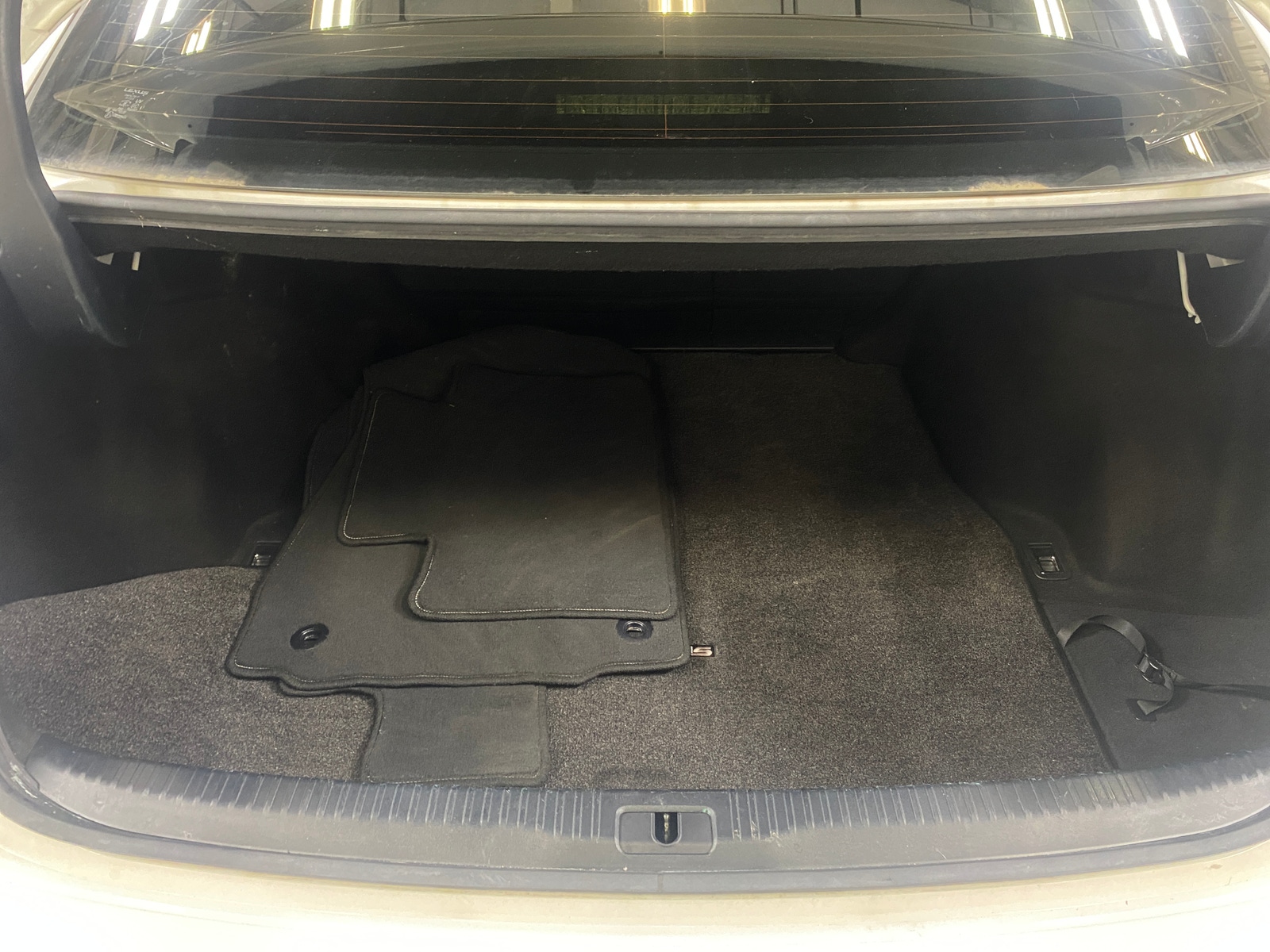 Thumbnail: 2017 Lexus IS - 6