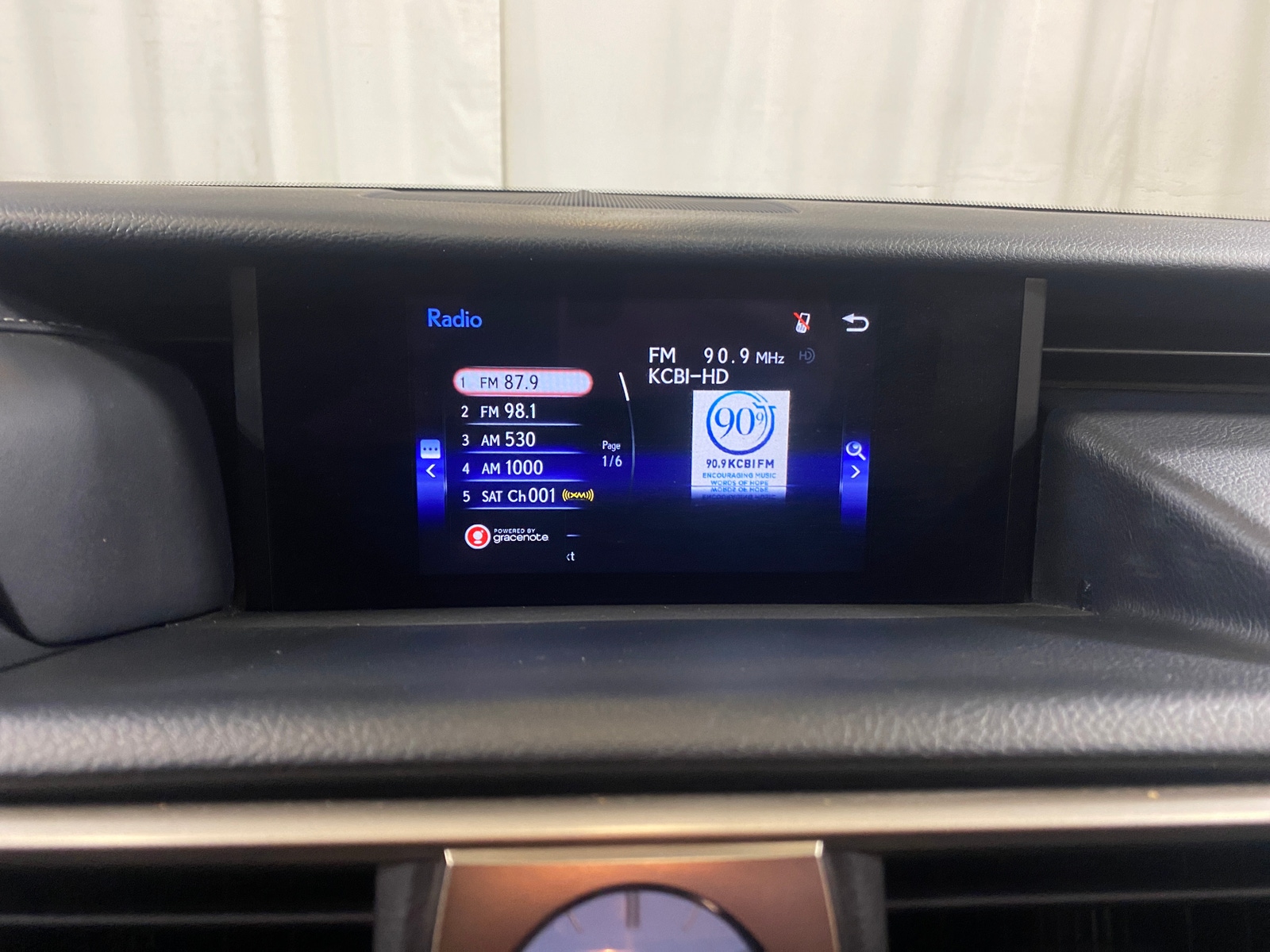 Thumbnail: 2017 Lexus IS - 3