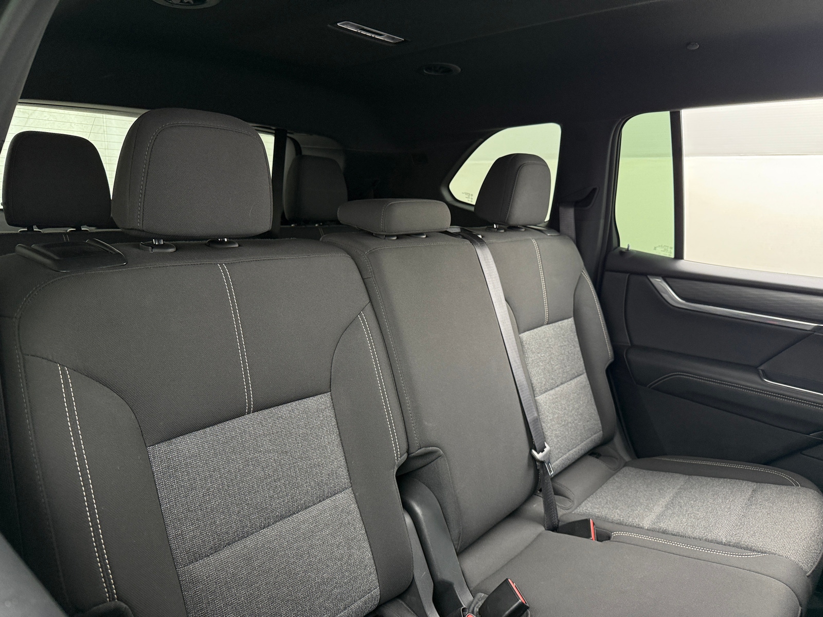 Thumbnail: 2025 GMC Acadia - 6