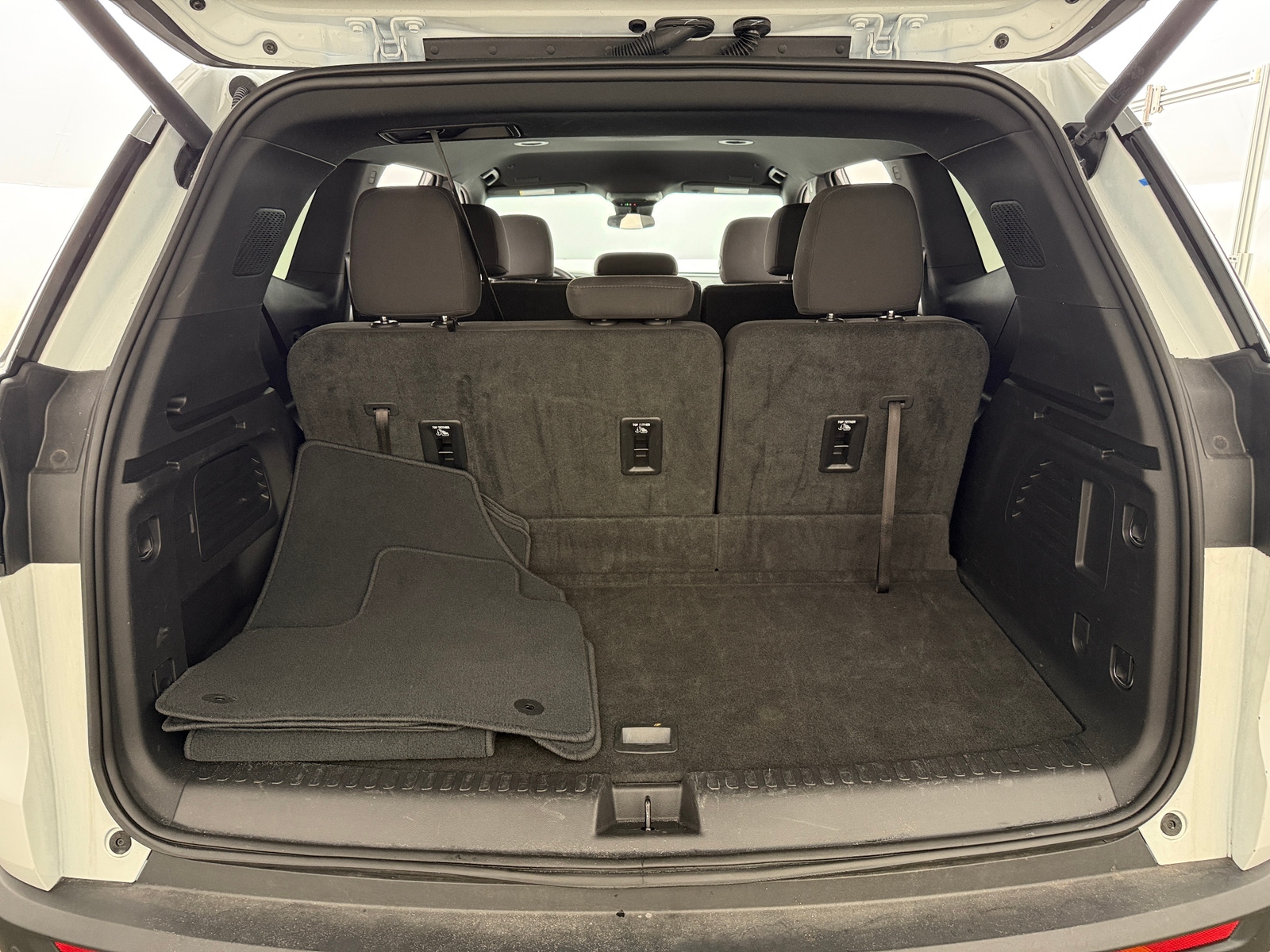 Thumbnail: 2025 GMC Acadia - 7