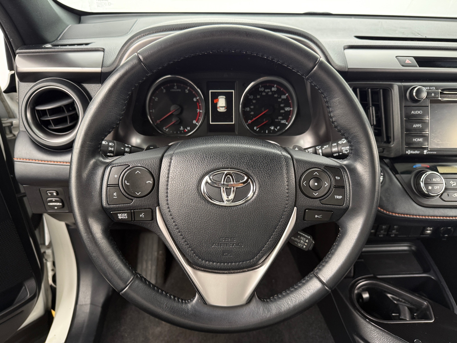 Thumbnail: 2018 Toyota RAV4 - 4