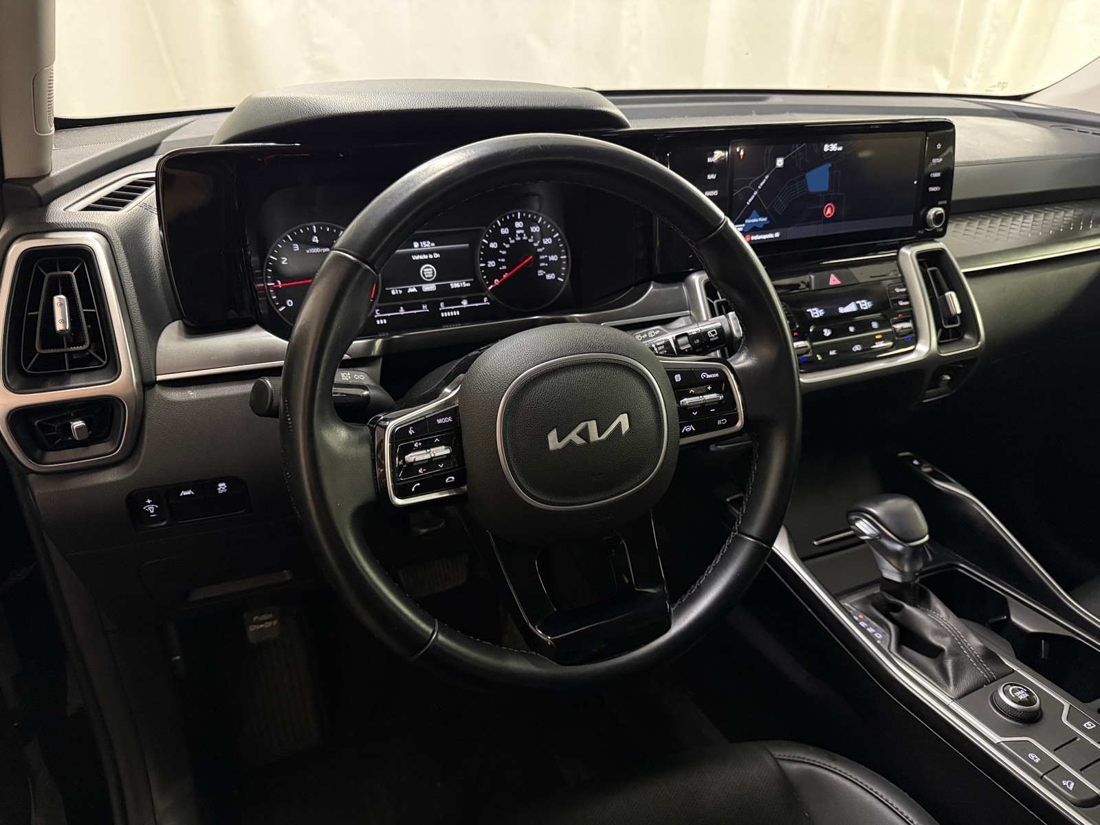 Thumbnail: 2022 Kia Sorento - 4