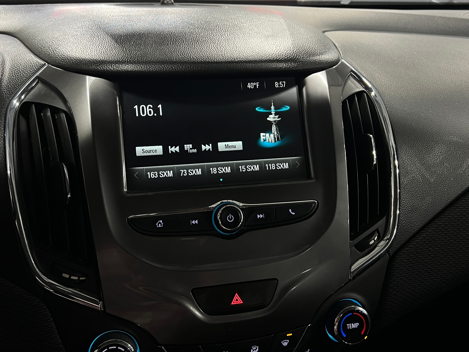 Thumbnail: 2018 Chevrolet Cruze - 4