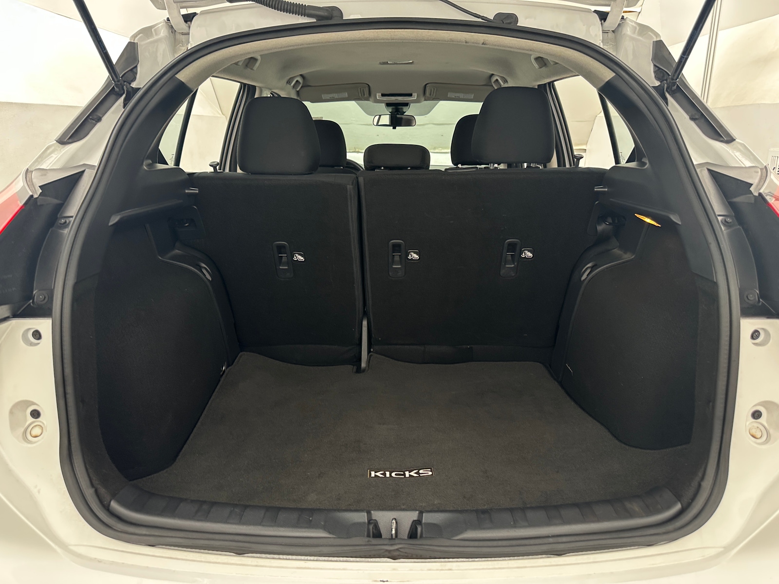 Thumbnail: 2023 Nissan Kicks - 7