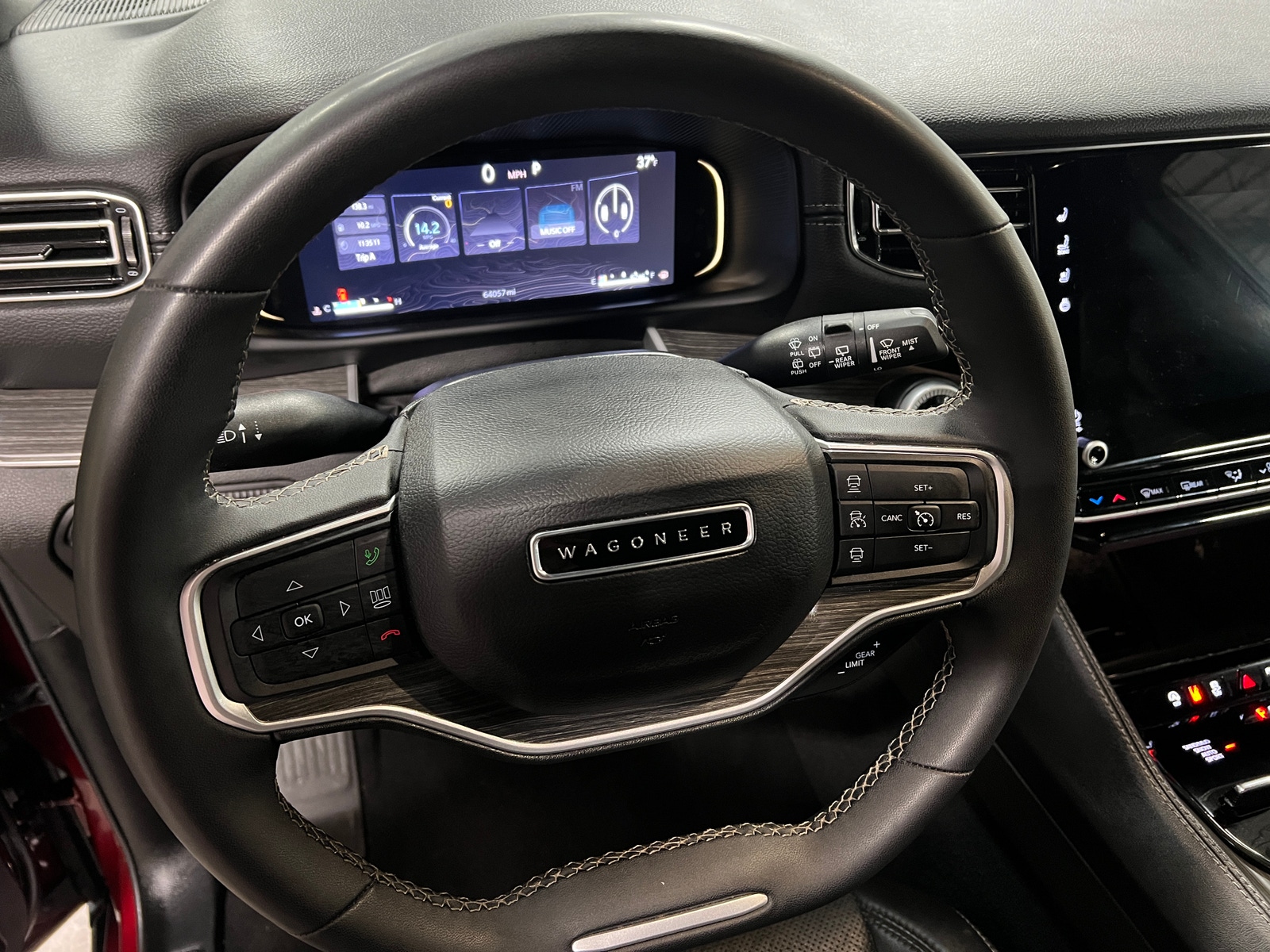 Thumbnail: 2024 Jeep Wagoneer - 4