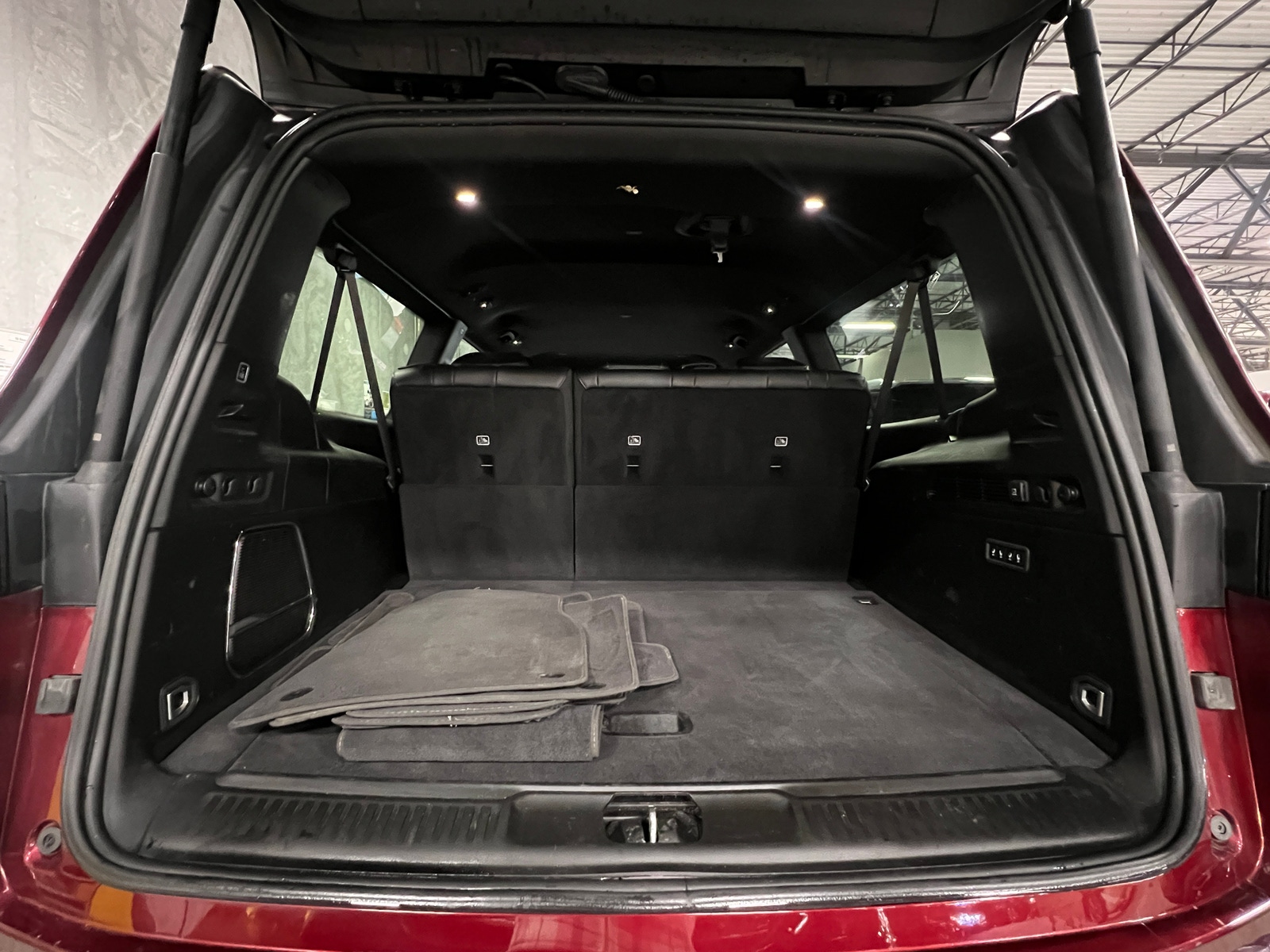 Thumbnail: 2024 Jeep Wagoneer - 6