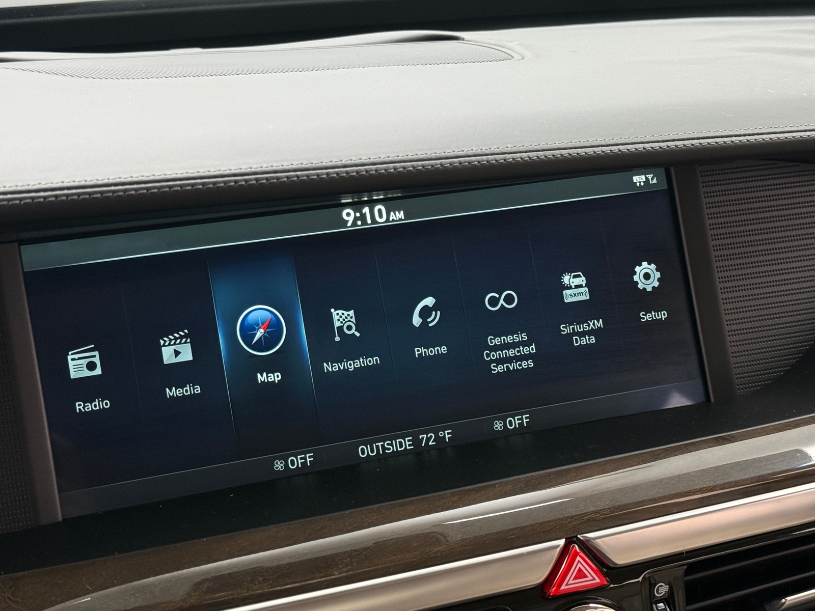 Thumbnail: 2018 Genesis G90 - 3