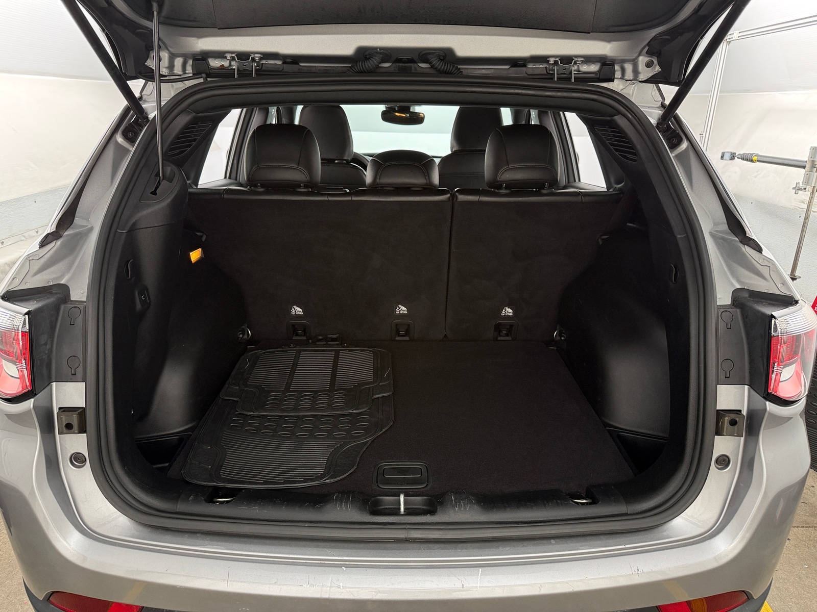 Thumbnail: 2023 Jeep Compass - 6