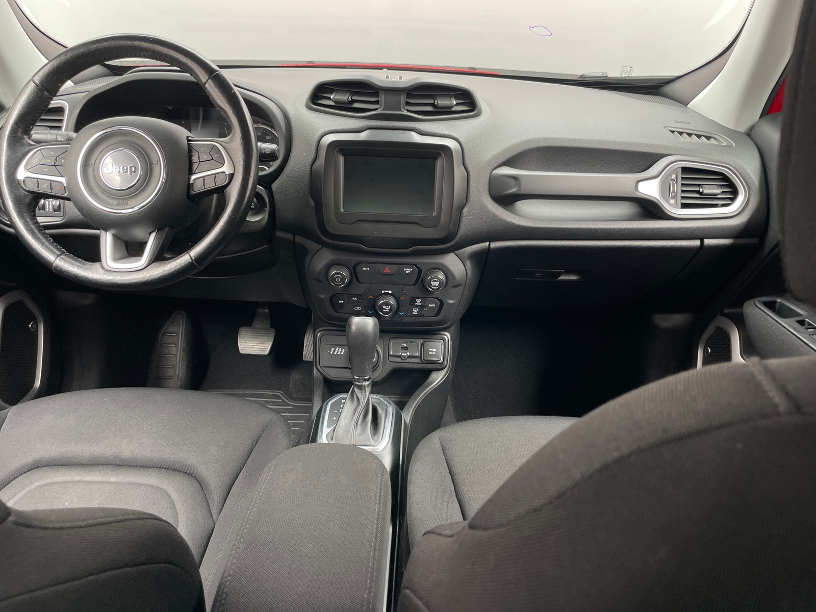 Thumbnail: 2019 Jeep Renegade - 3