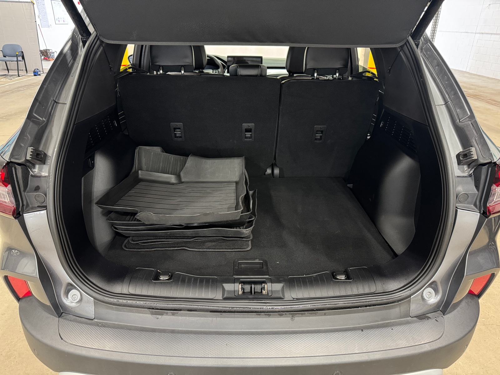 Thumbnail: 2023 Ford Escape - 6