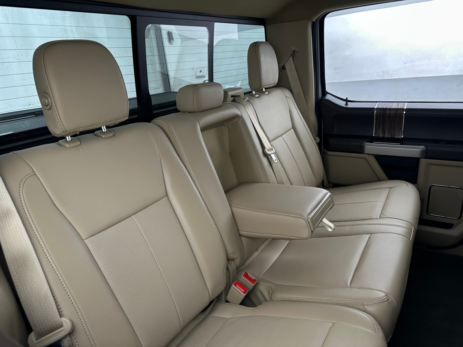 Thumbnail: 2019 Ford Econoline - 5