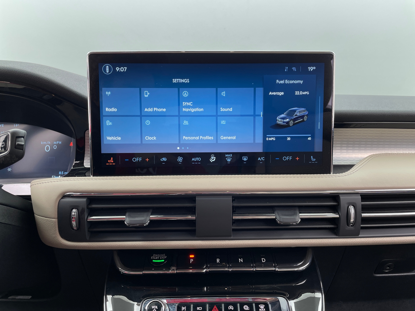 Thumbnail: 2025 Lincoln Corsair - 3