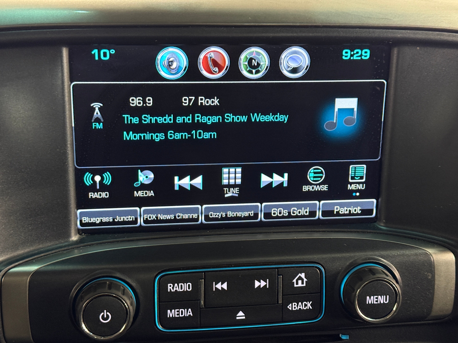 Thumbnail: 2018 Chevrolet Silverado 1500 - 4