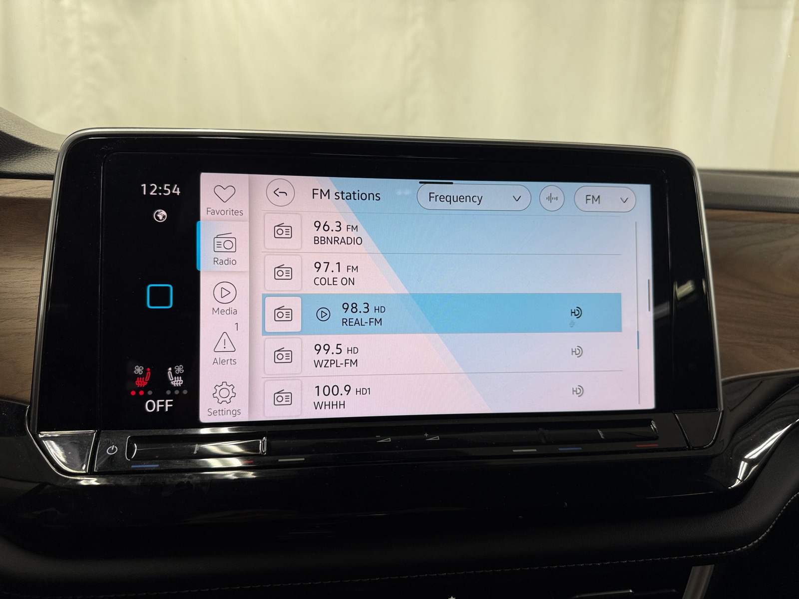 Thumbnail: 2025 Volkswagen Atlas - 3