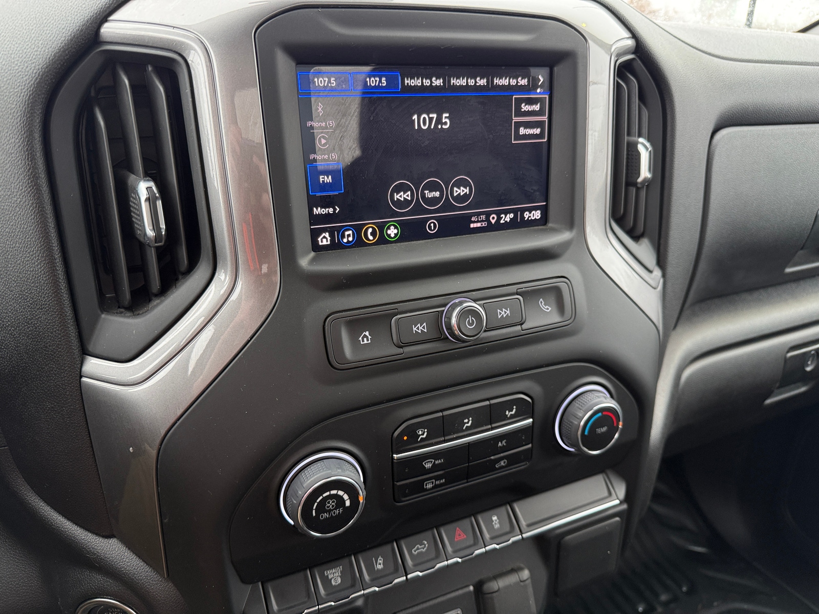 Thumbnail: 2025 Chevrolet Silverado 3500 - 4