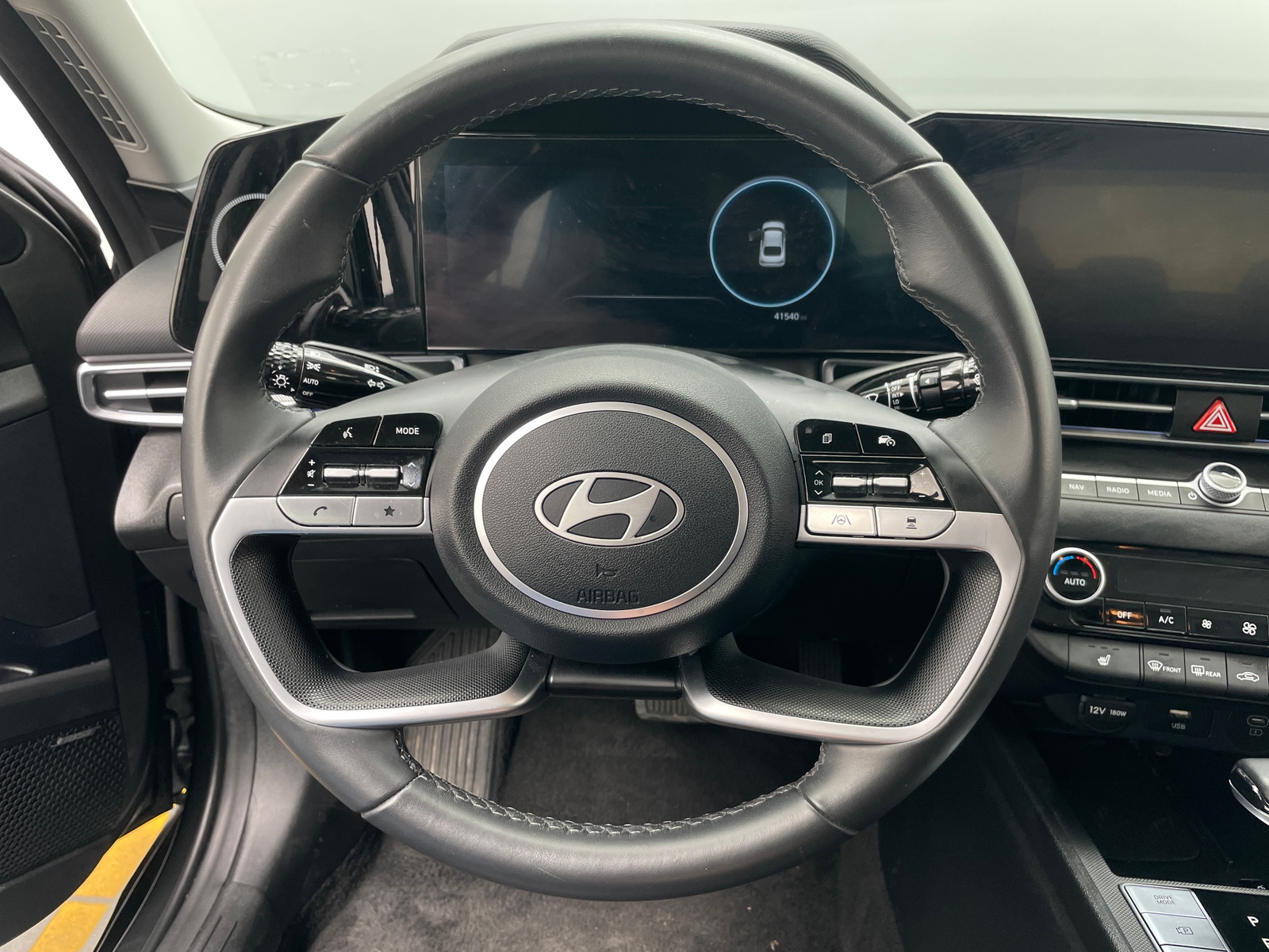 Thumbnail: 2025 Hyundai Elantra - 4