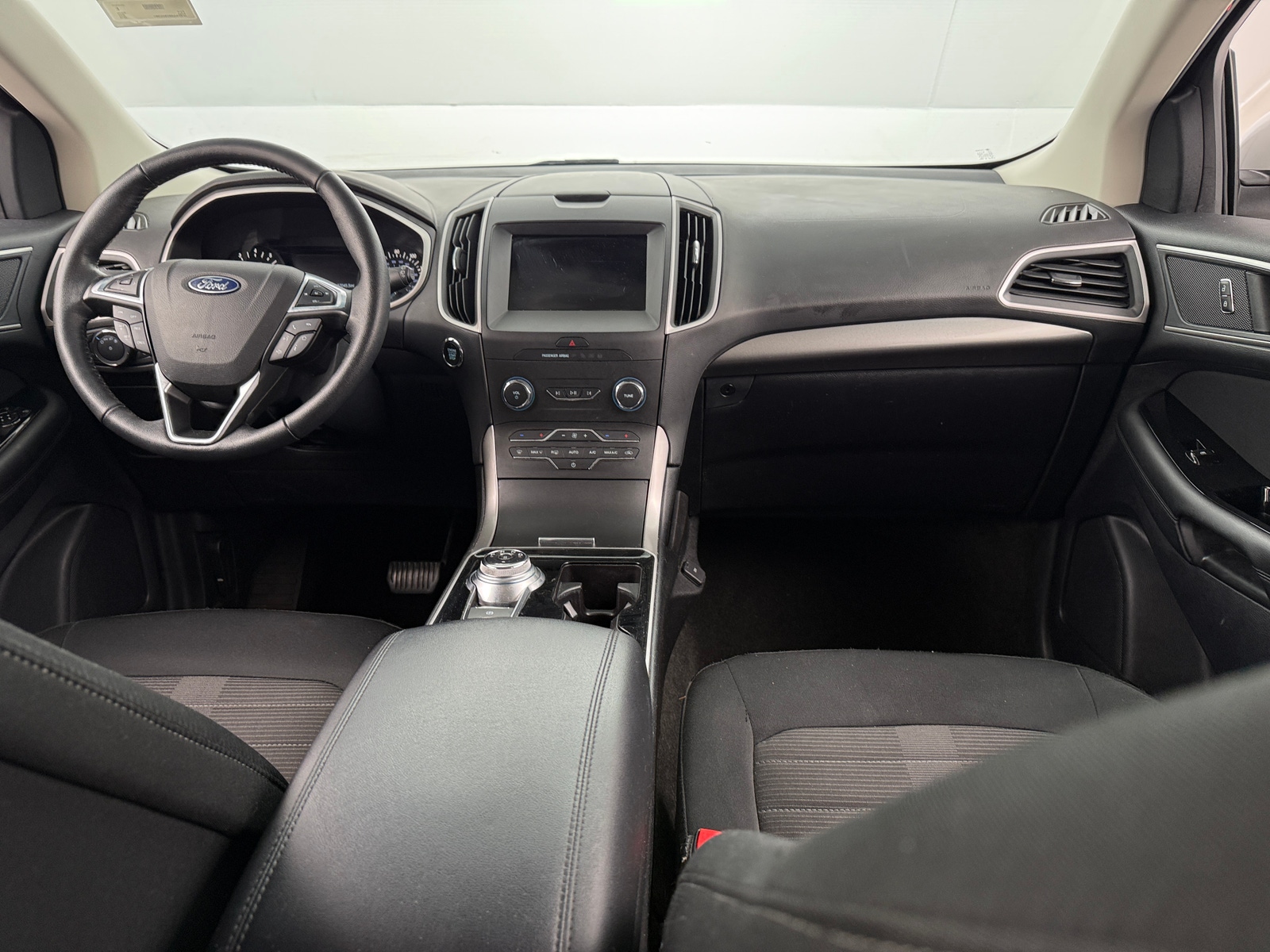 Thumbnail: 2019 Ford Edge - 3