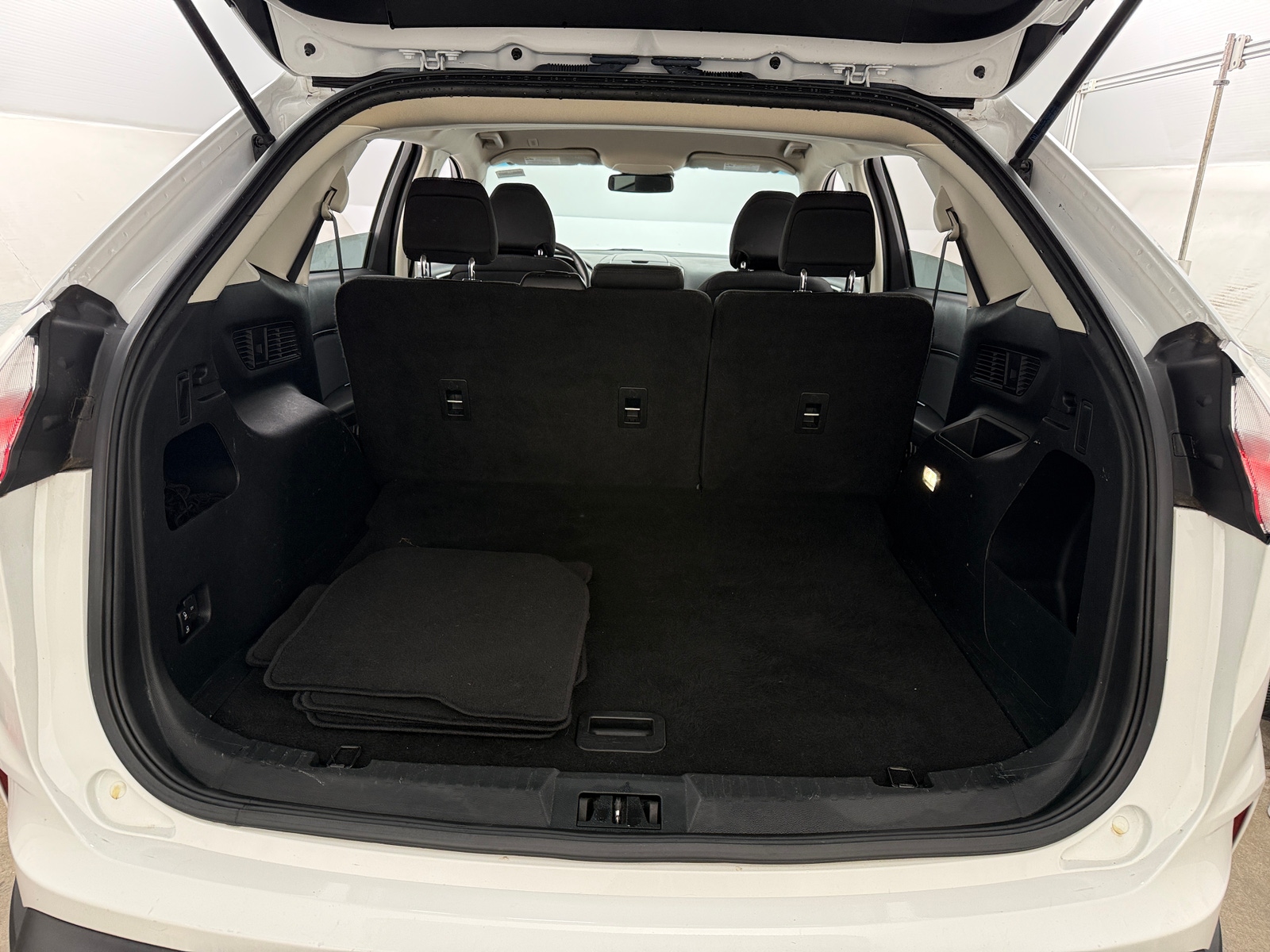 Thumbnail: 2019 Ford Edge - 7