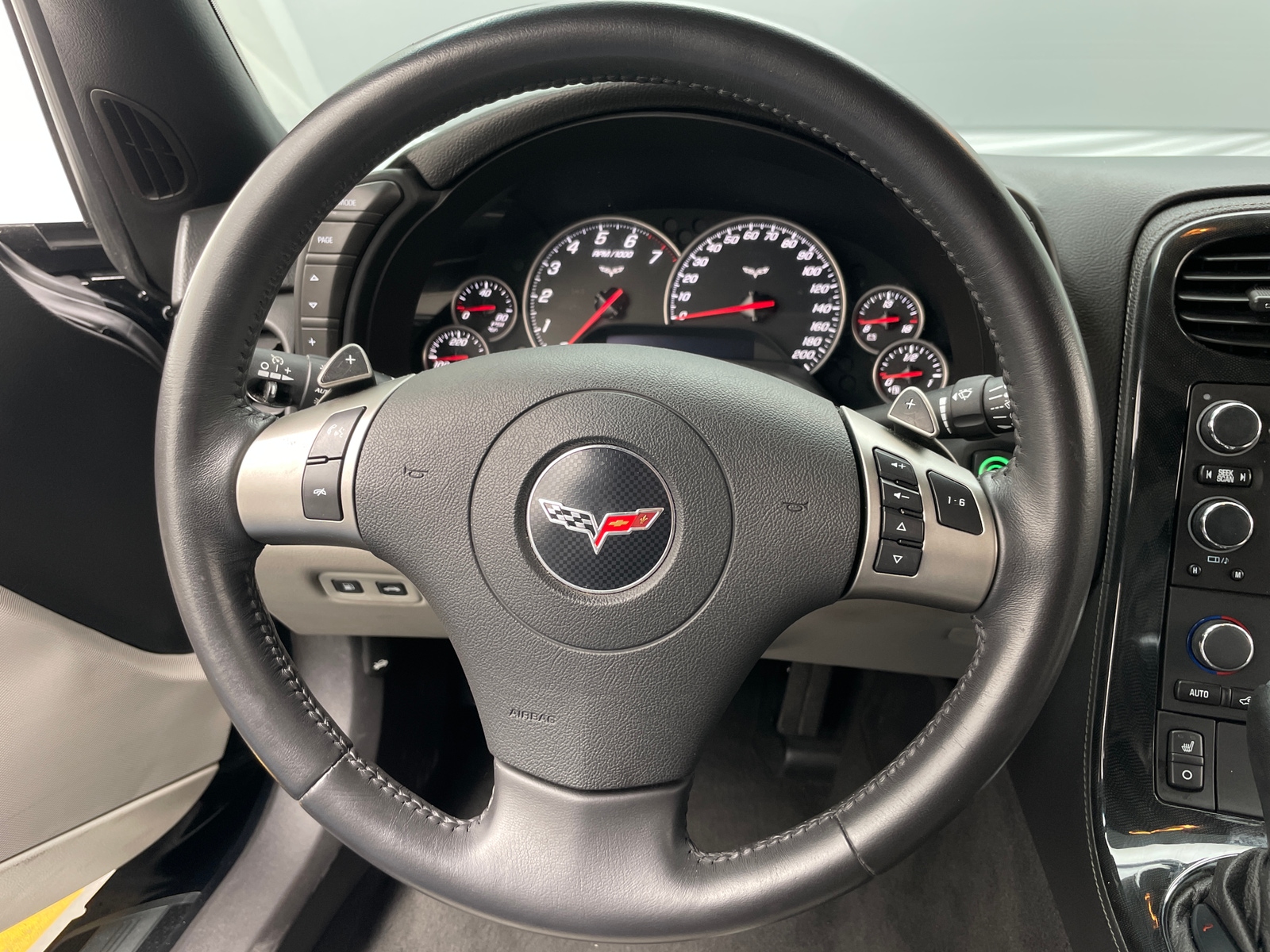 Thumbnail: 2010 Chevrolet Corvette - 3