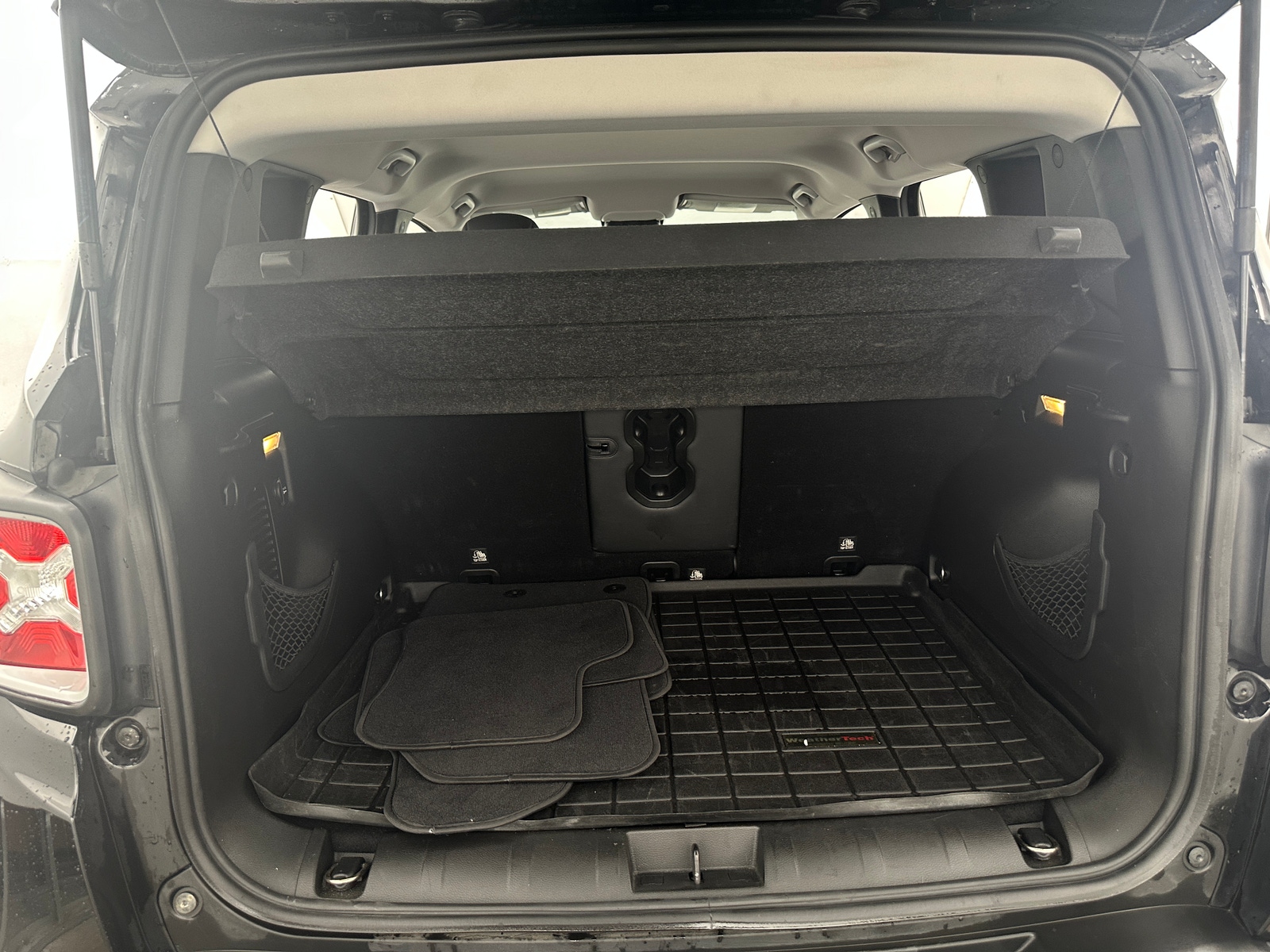 Thumbnail: 2016 Jeep Renegade - 6