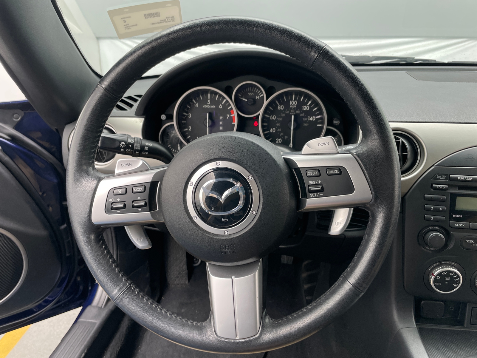 Thumbnail: 2011 Mazda MX-5 Miata - 4