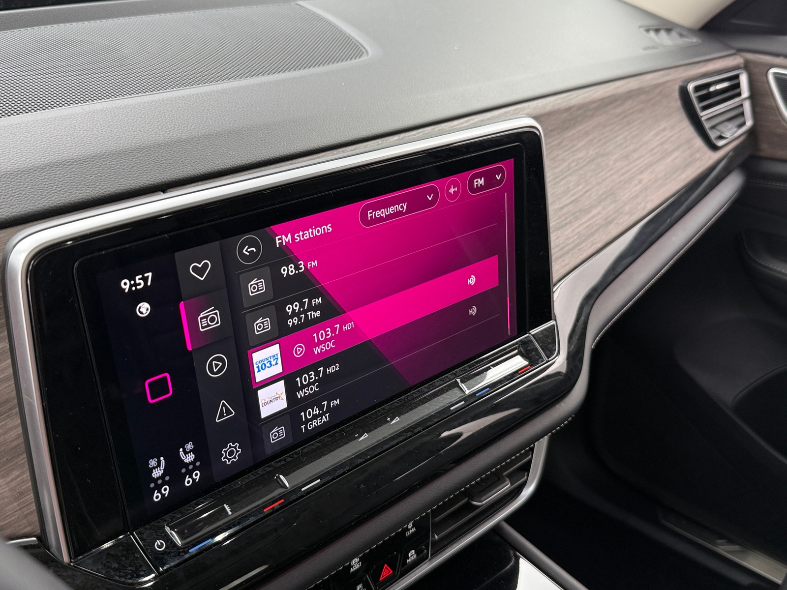 Thumbnail: 2025 Volkswagen Atlas - 3