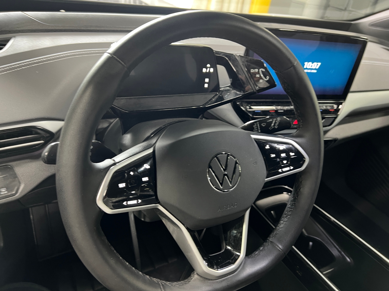 Thumbnail: 2023 Volkswagen ID.4 - 4