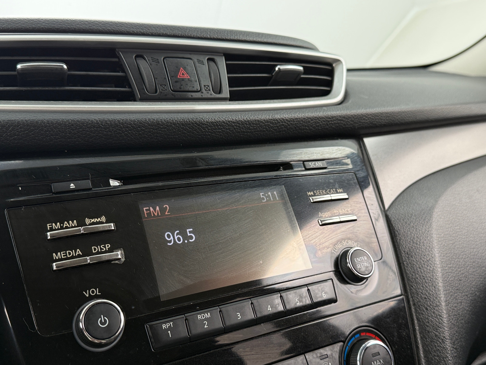 Thumbnail: 2016 Nissan Rogue - 4