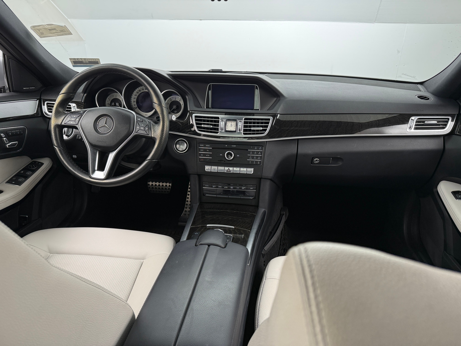 Thumbnail: 2016 Mercedes-Benz E-Class - 2