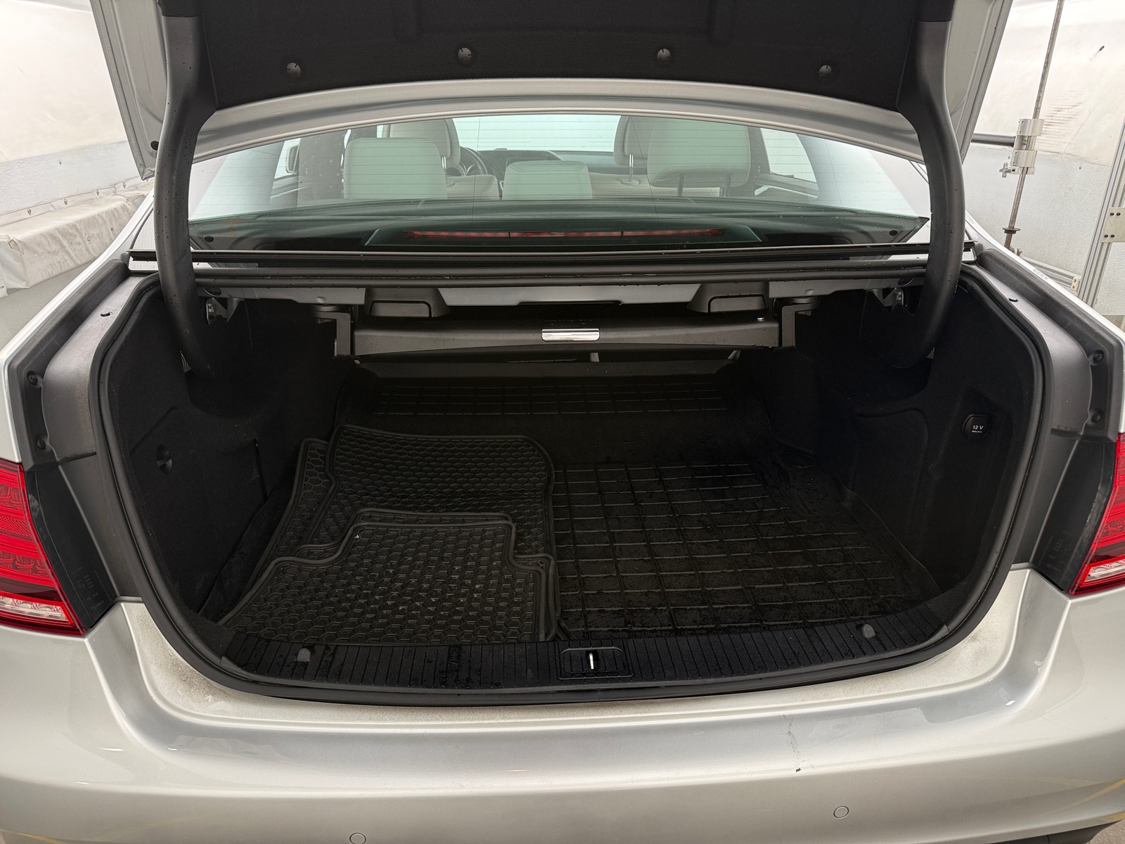 Thumbnail: 2016 Mercedes-Benz E-Class - 6