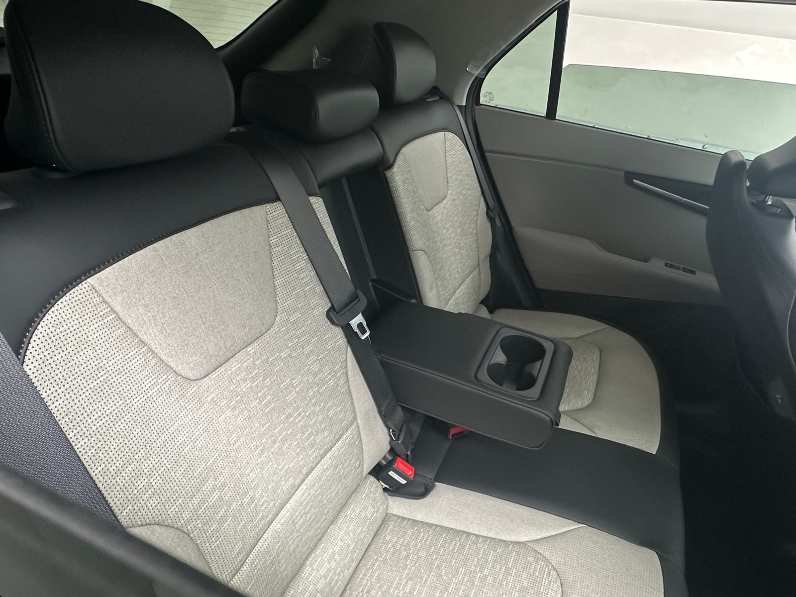 Thumbnail: 2023 Kia Niro - 5