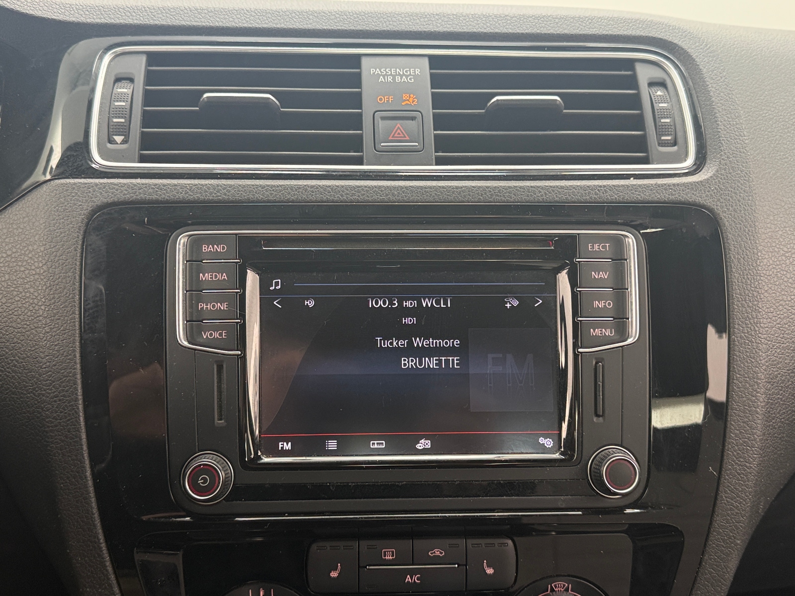 Thumbnail: 2016 Volkswagen Jetta - 3