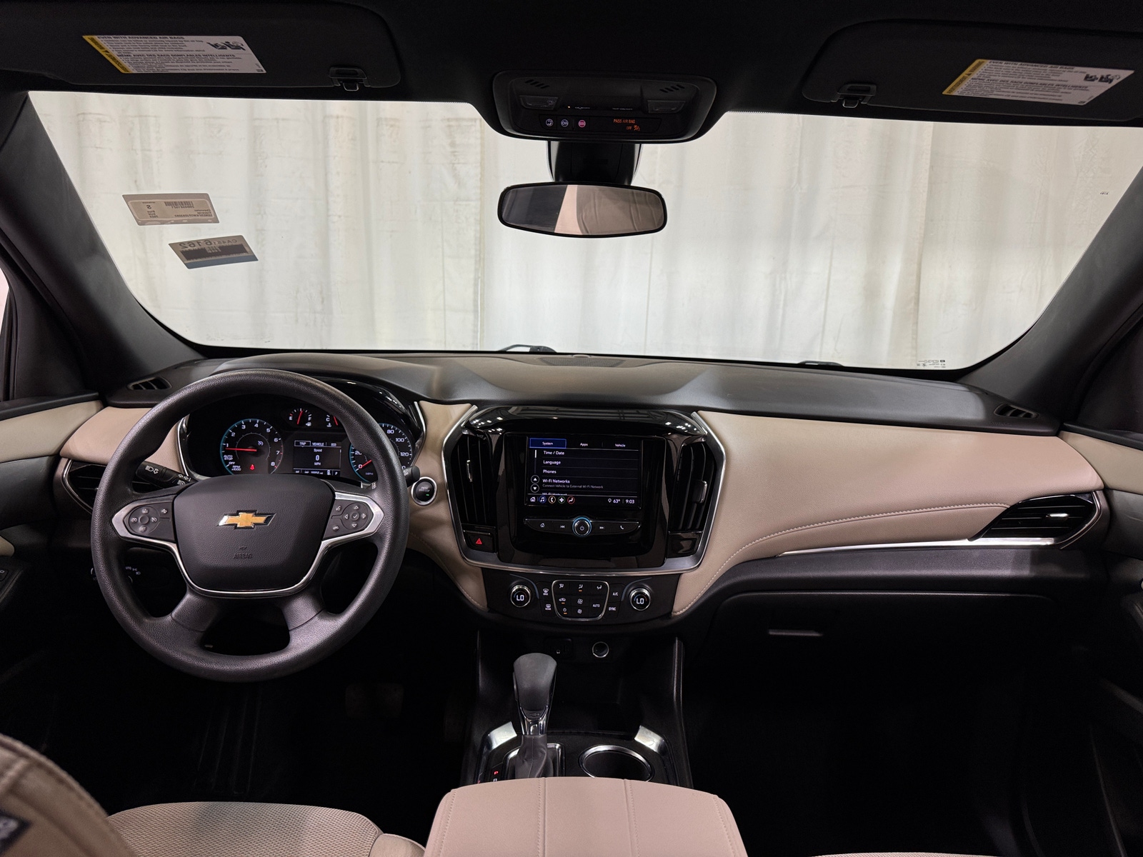Thumbnail: 2023 Chevrolet Traverse - 3