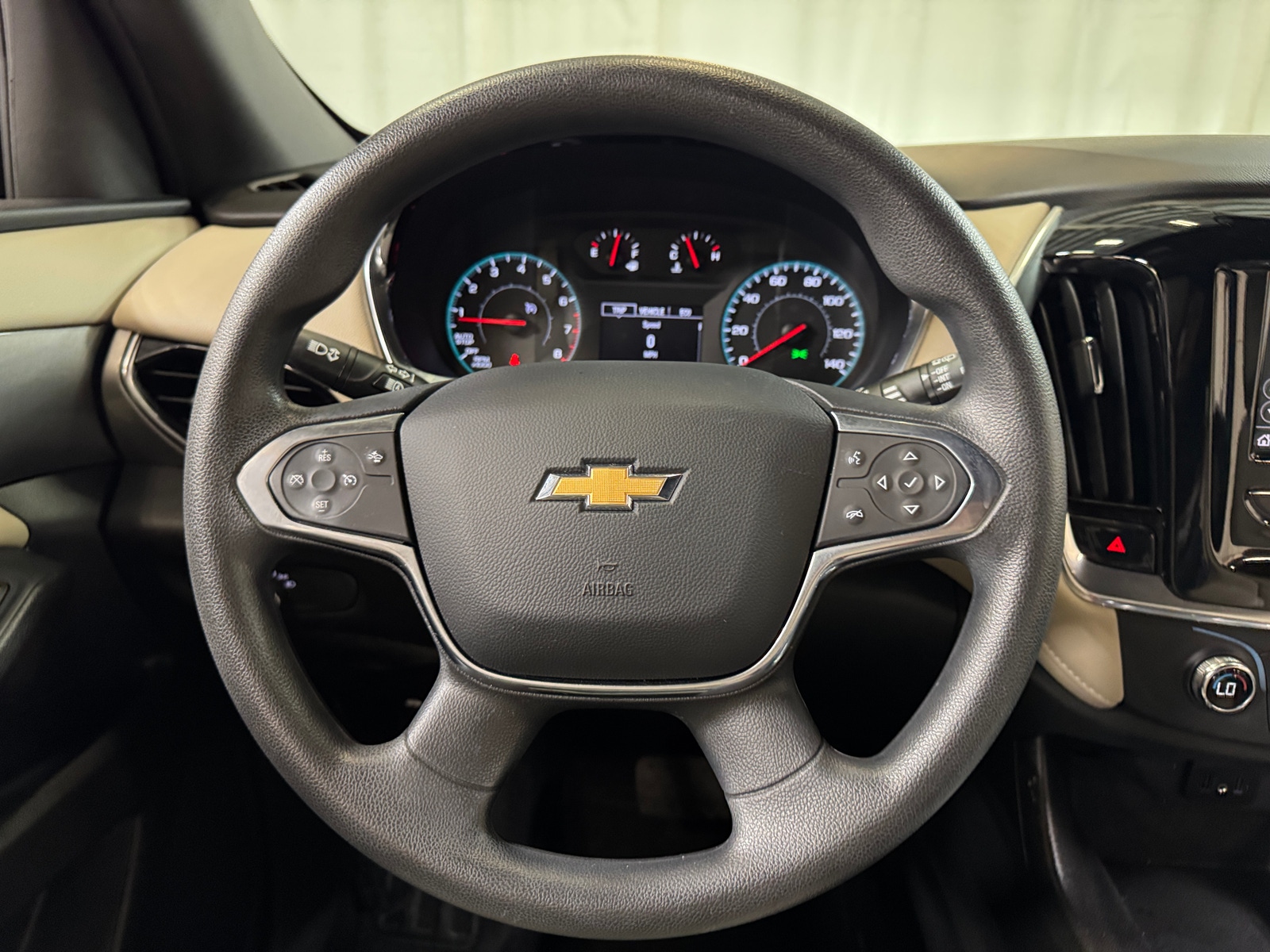 Thumbnail: 2023 Chevrolet Traverse - 5