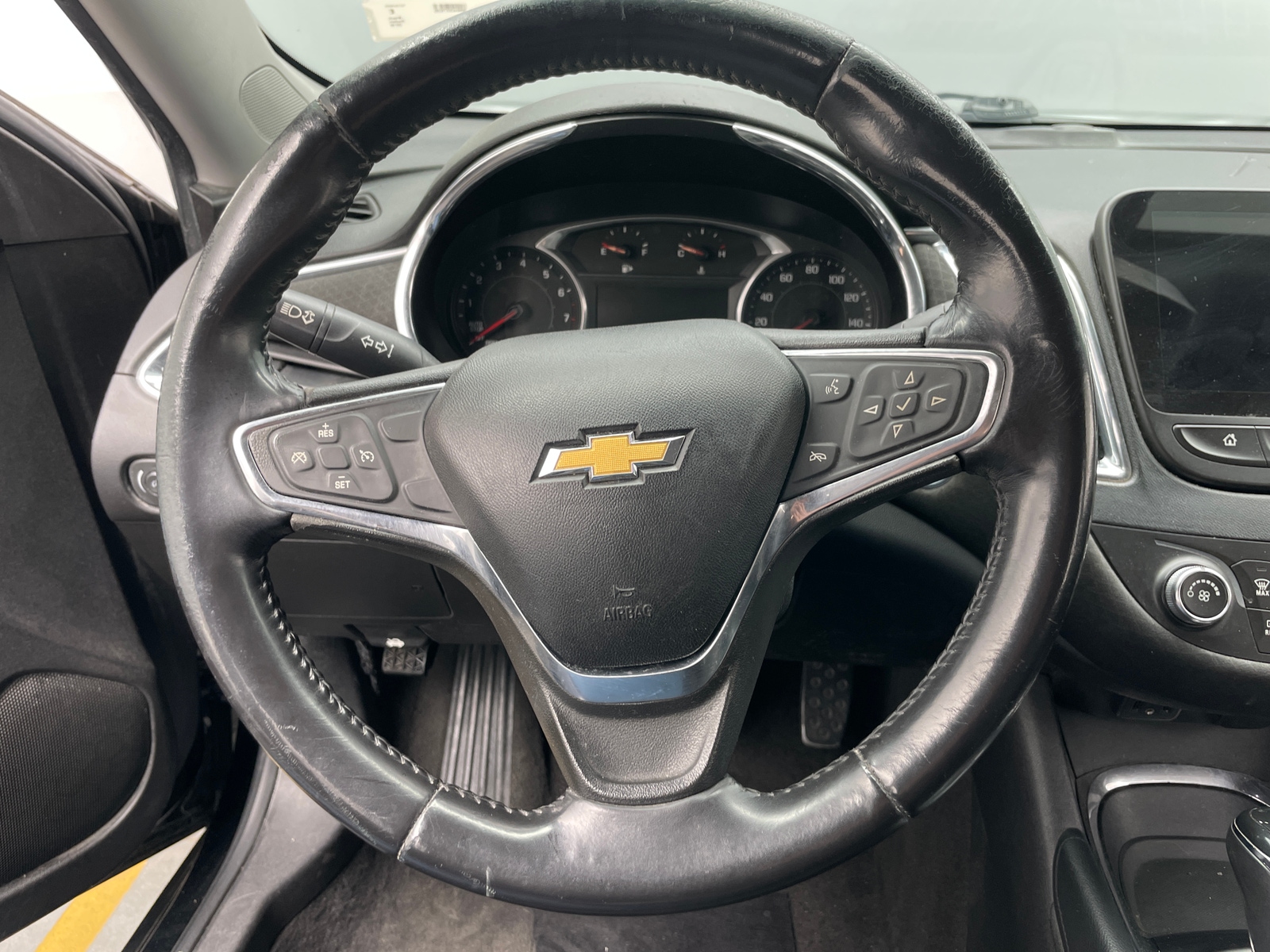 Thumbnail: 2018 Chevrolet Malibu - 5