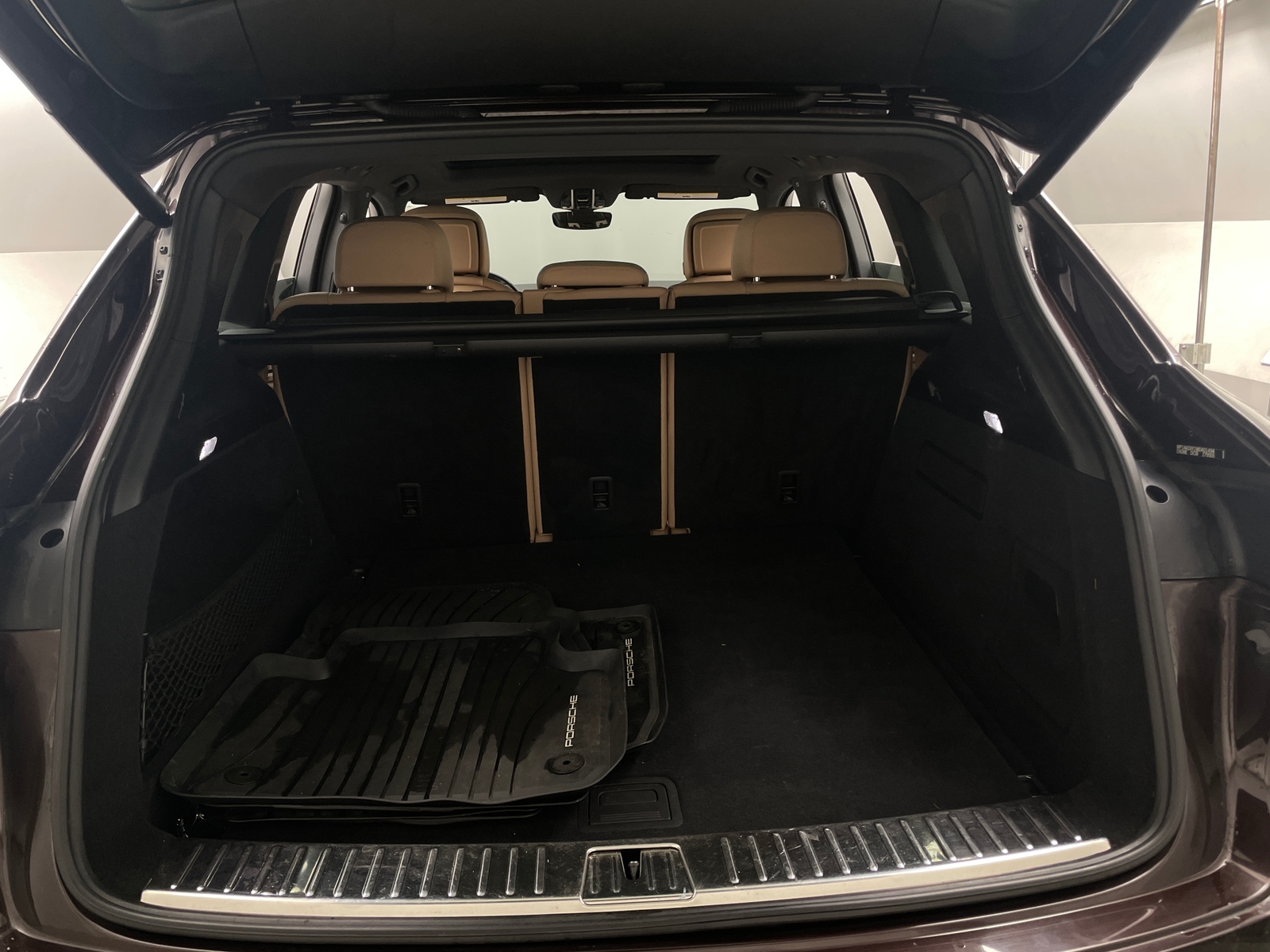 Thumbnail: 2021 Porsche Cayenne - 6