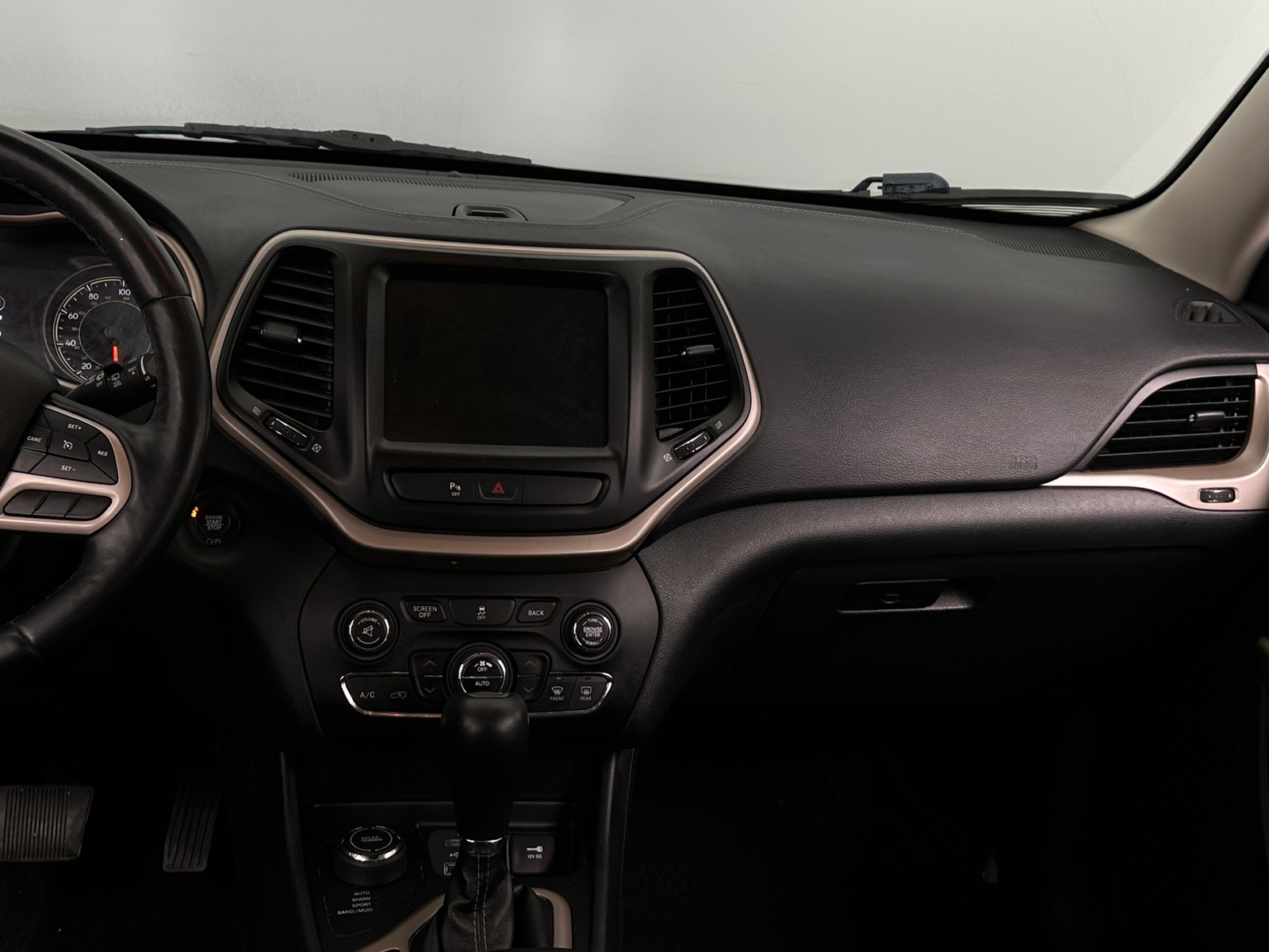 Thumbnail: 2018 Jeep Cherokee - 2