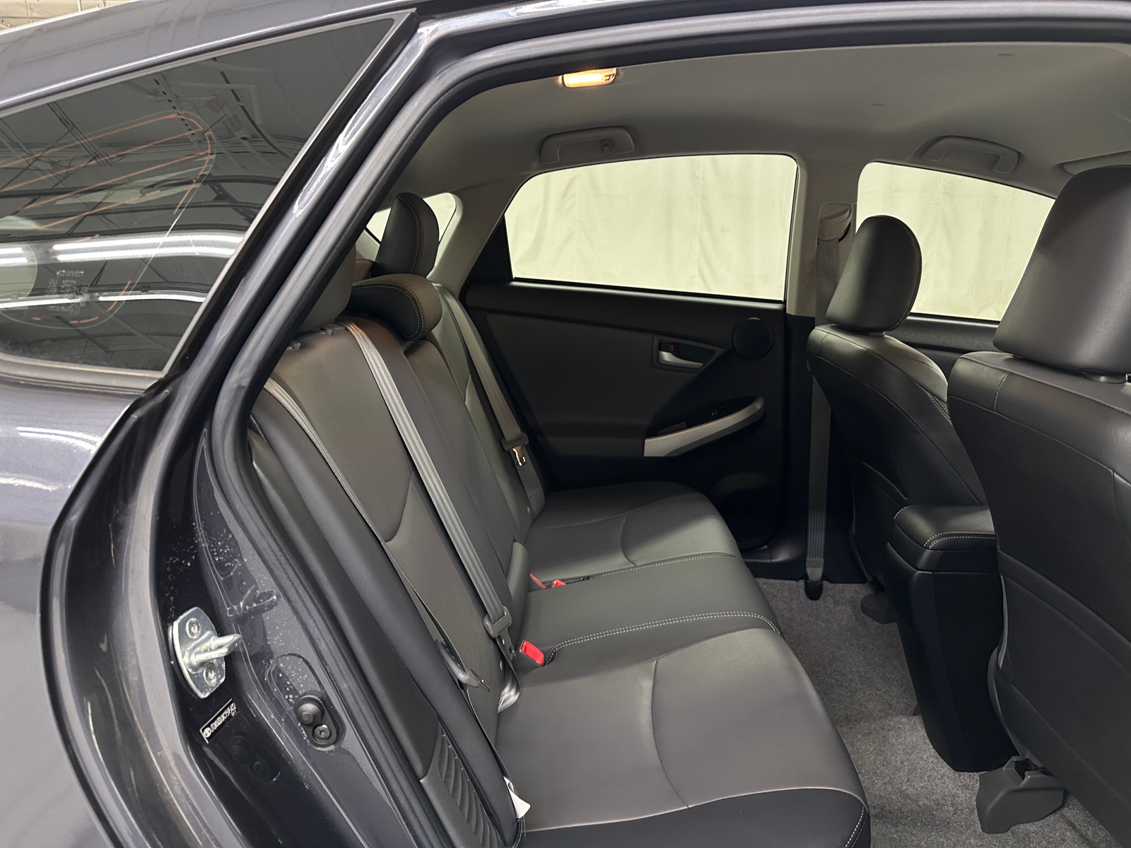 Thumbnail: 2012 Toyota Prius - 6