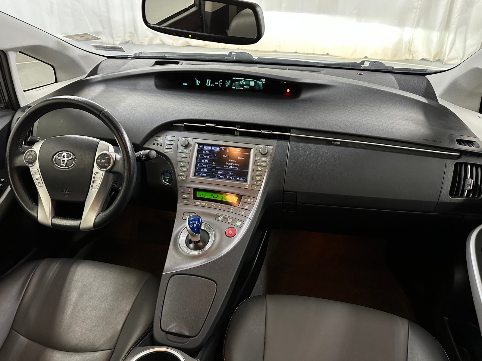 Thumbnail: 2012 Toyota Prius - 3