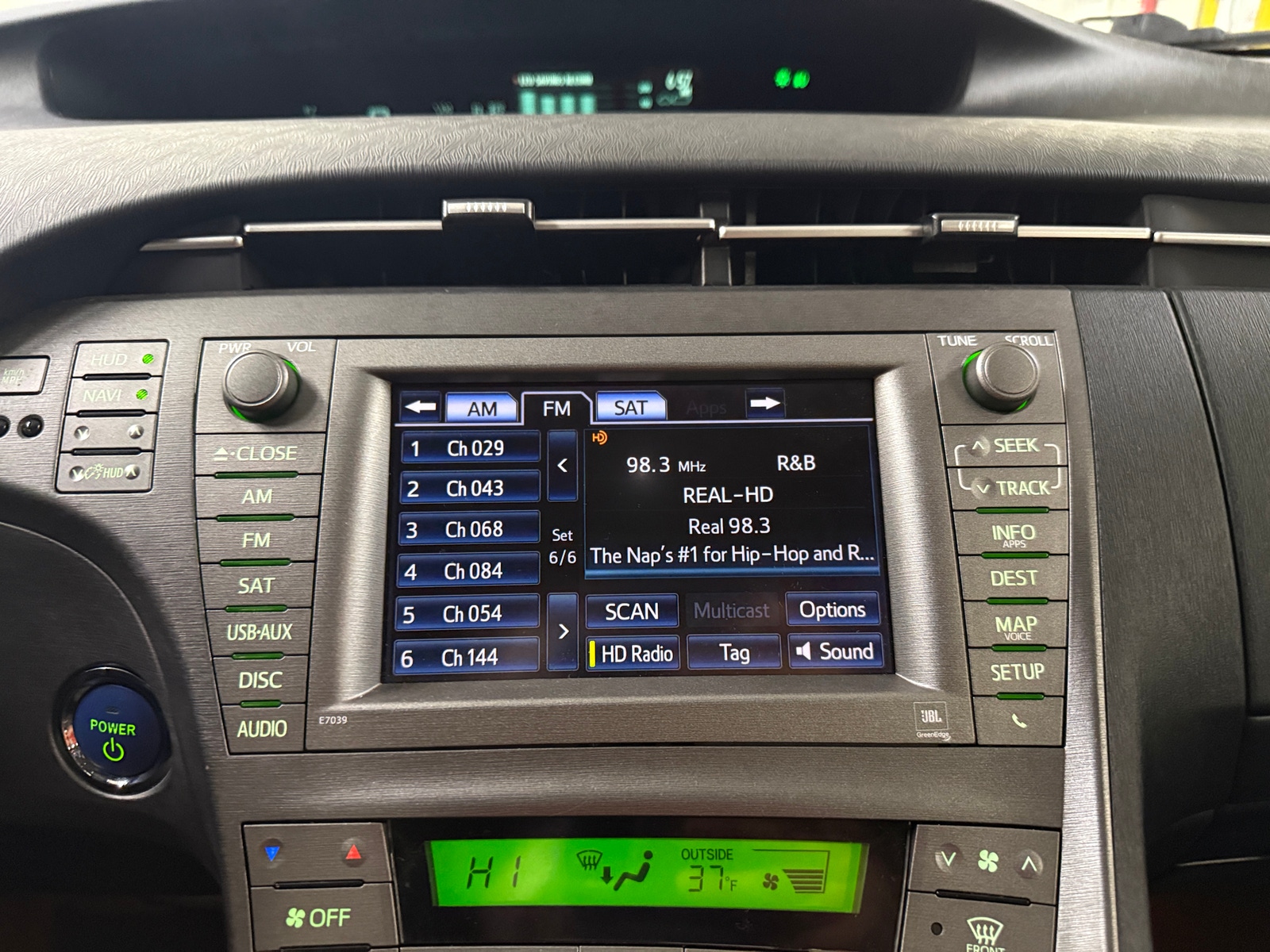 Thumbnail: 2012 Toyota Prius - 4