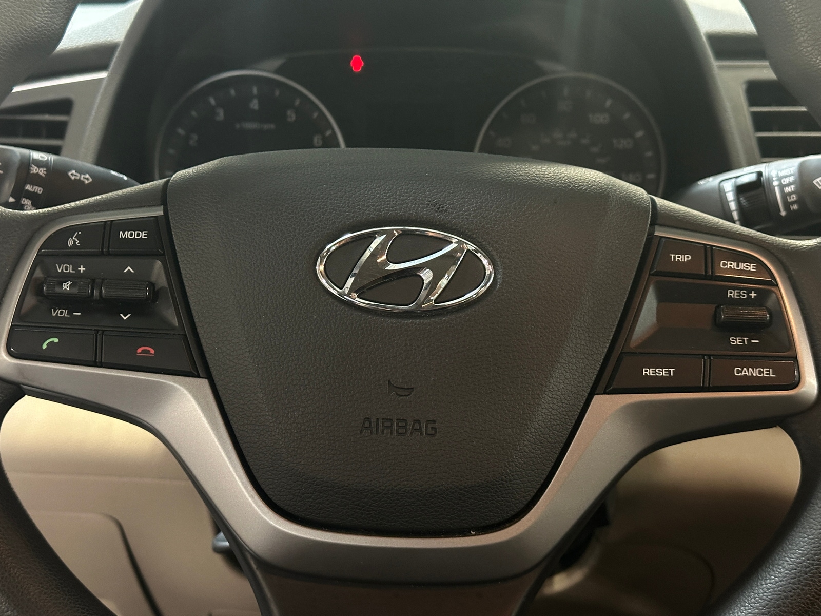 Thumbnail: 2017 Hyundai Elantra - 5