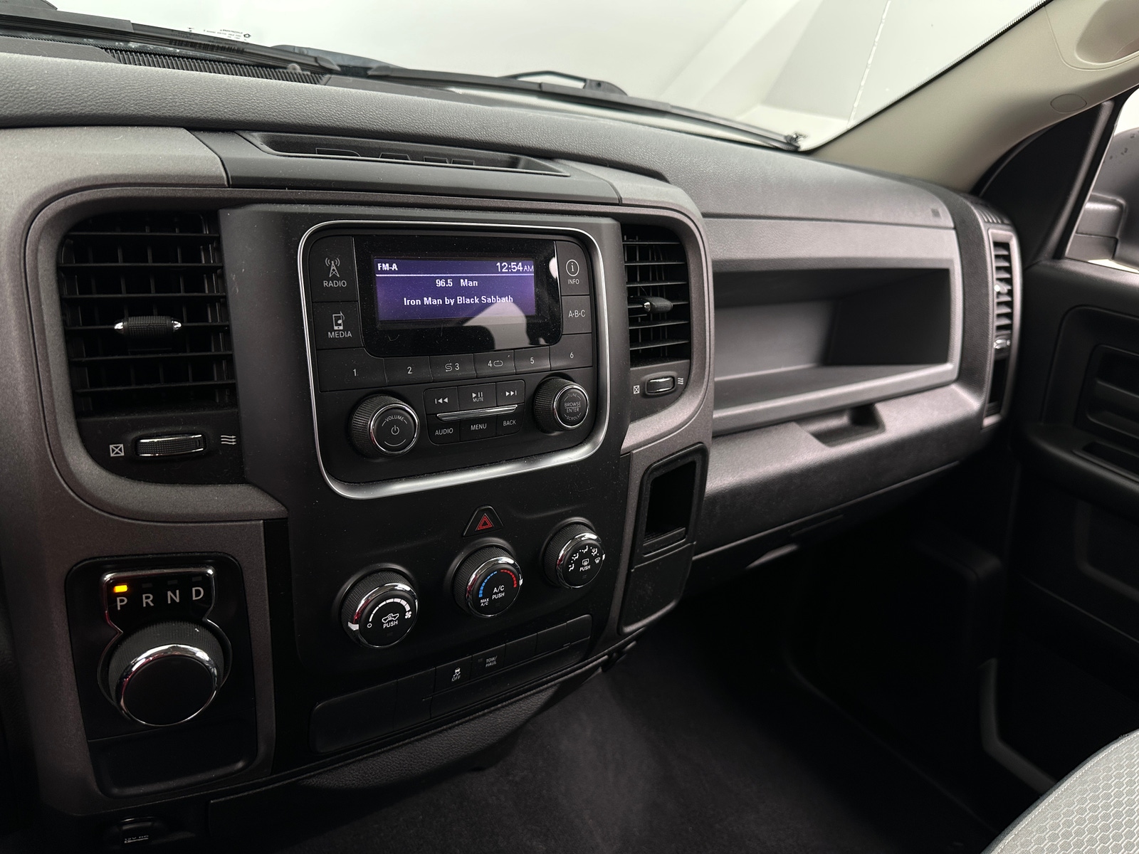 Thumbnail: 2019 RAM 1500 Classic - 4