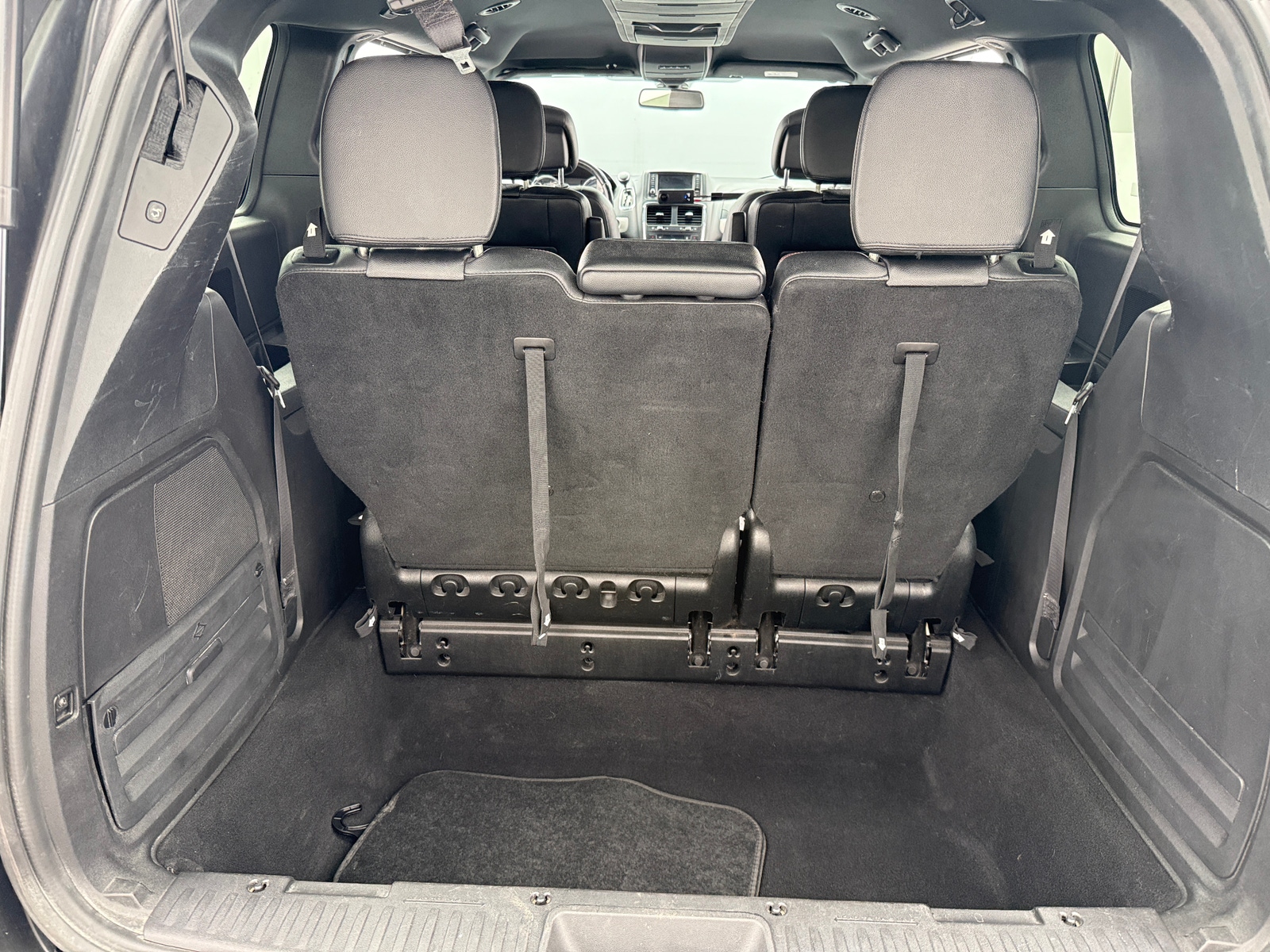 Thumbnail: 2020 Dodge Grand Caravan - 6