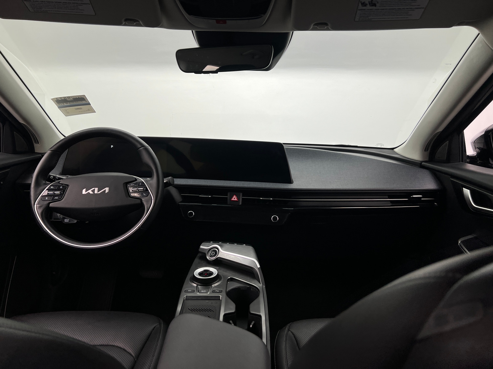 Thumbnail: 2023 Kia EV6 - 2