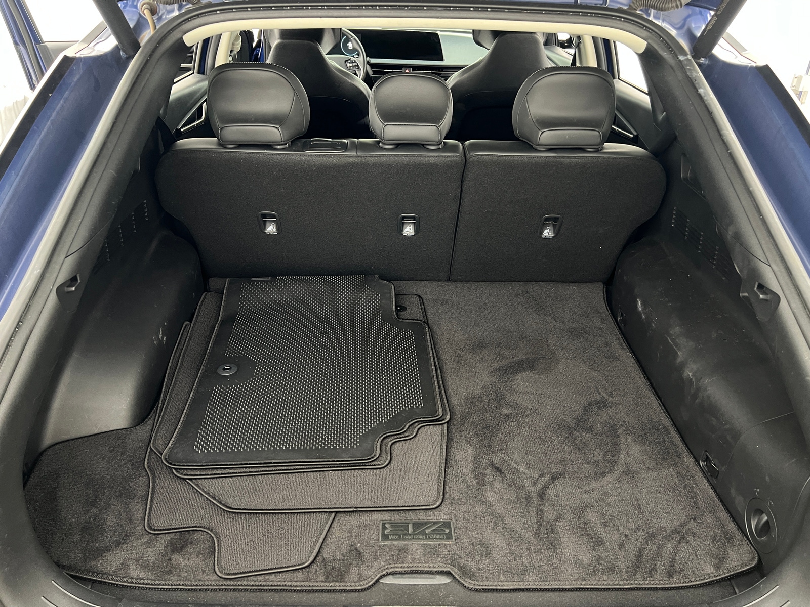 Thumbnail: 2023 Kia EV6 - 6