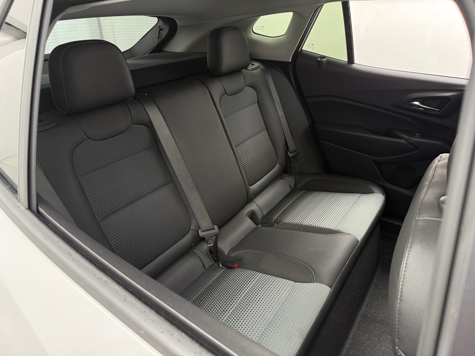 Thumbnail: 2025 Chevrolet Trax - 6