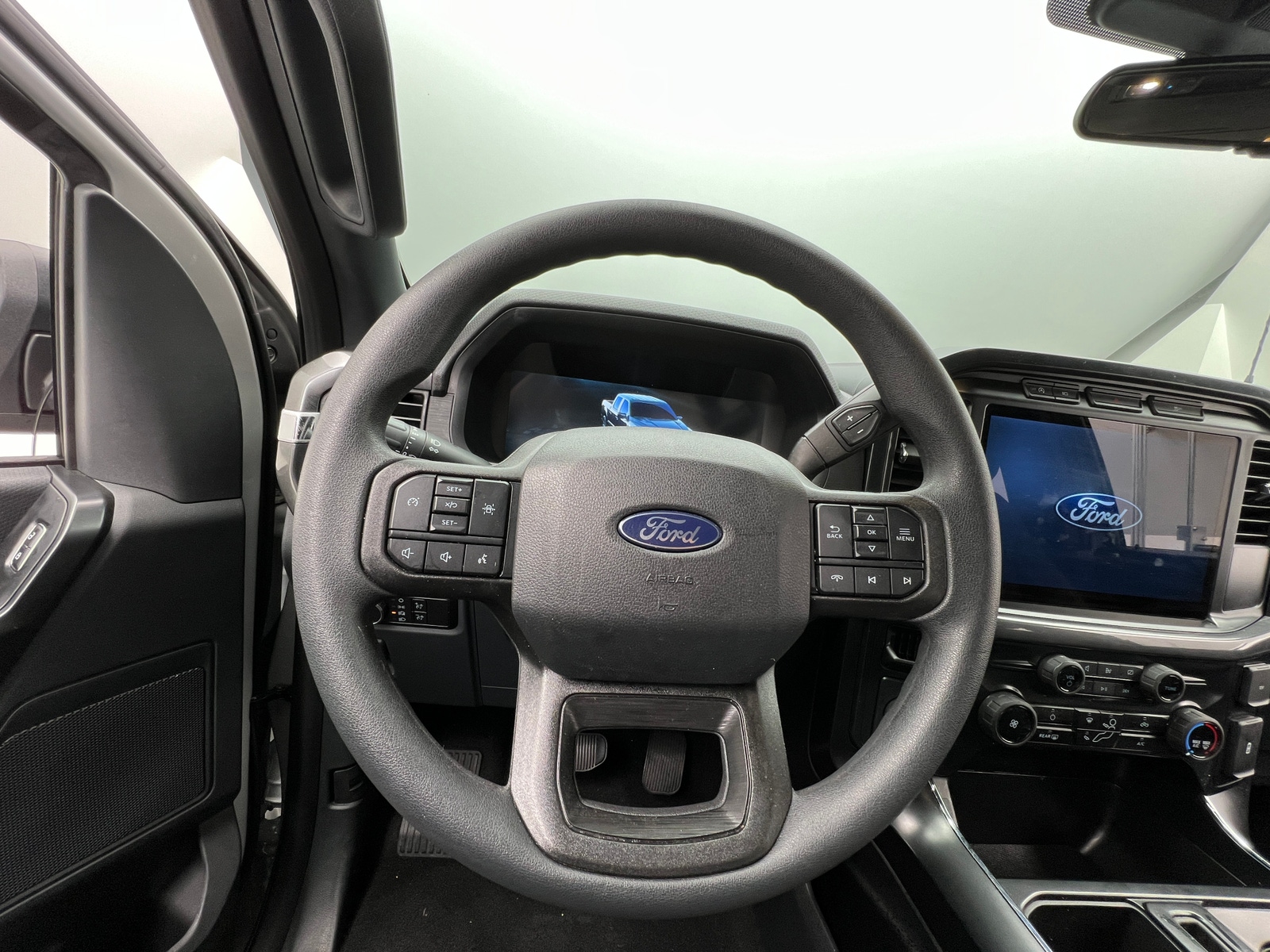 Thumbnail: 2024 Ford Econoline - 5